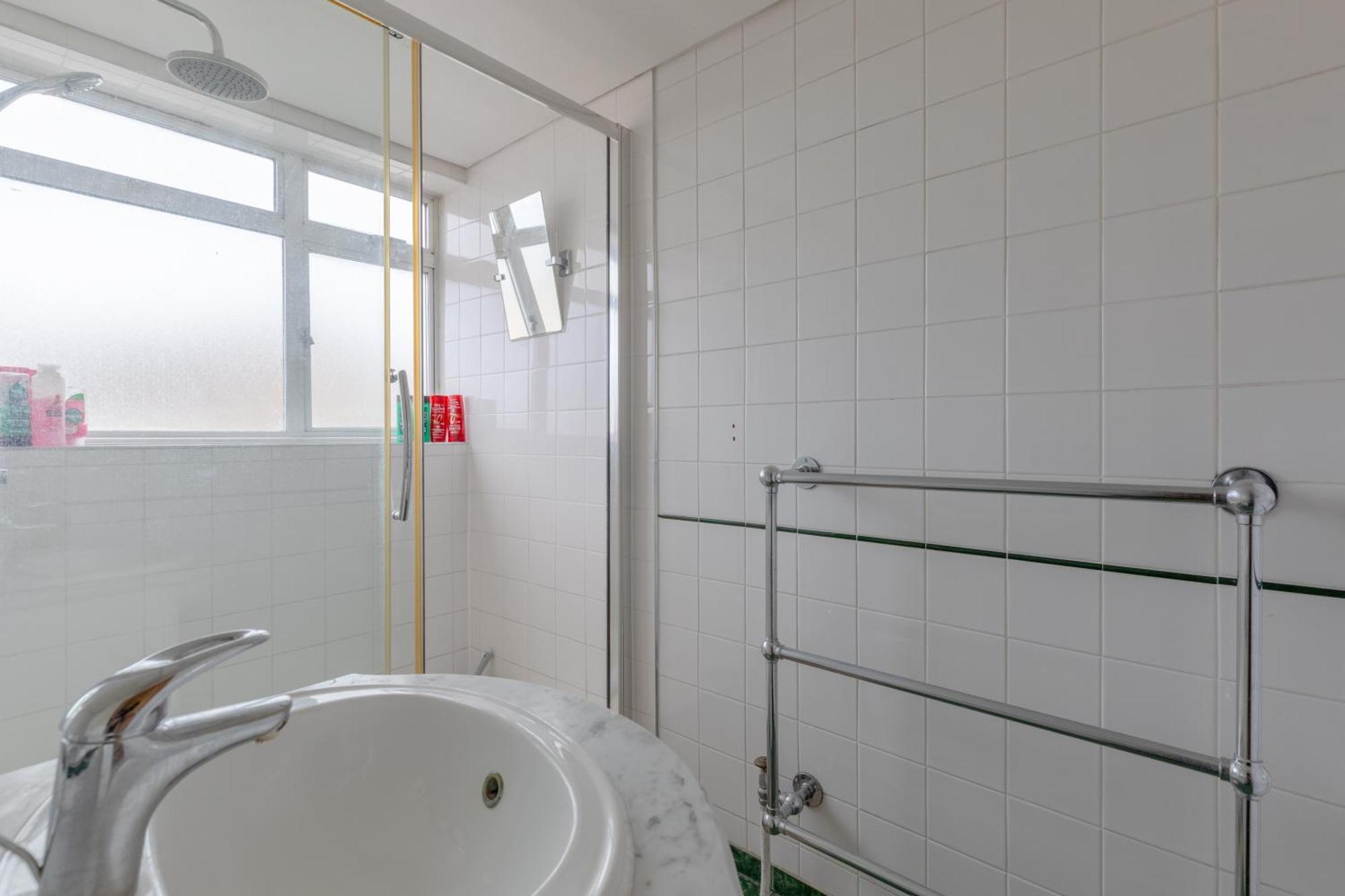 Apartment Superbly Located 2bd Flat Heart Of Pimlico! *