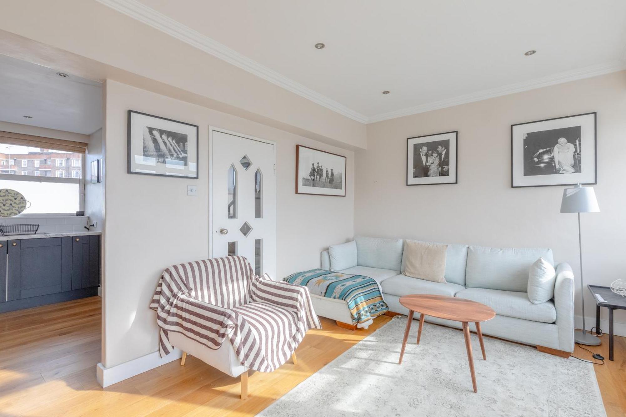 Superbly Located 2bd Flat Heart Of Pimlico! London