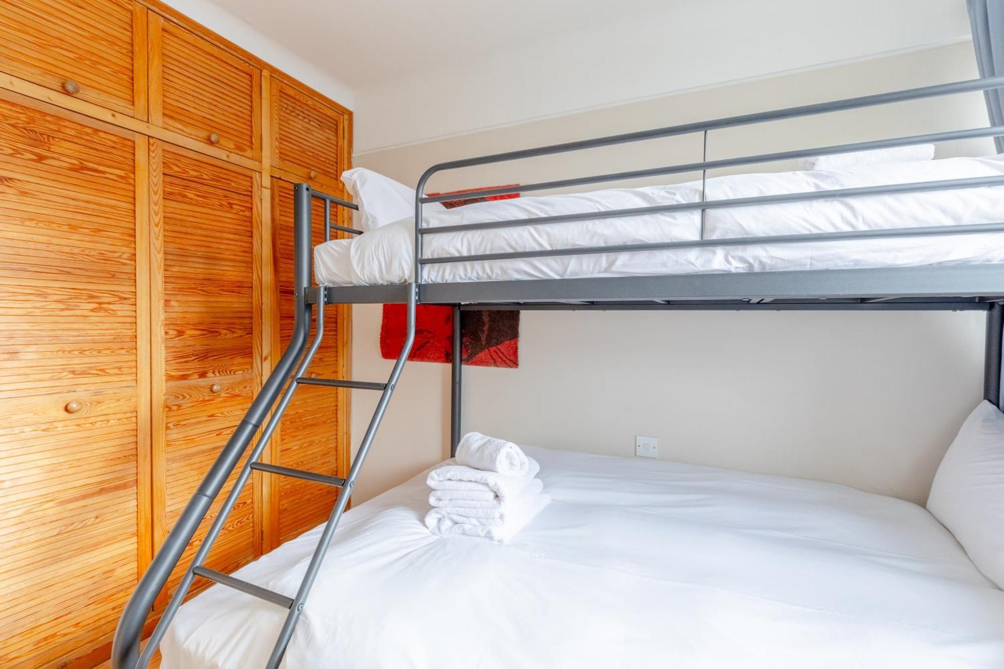 Apartment Superbly Located 2bd Flat Heart Of Pimlico! *