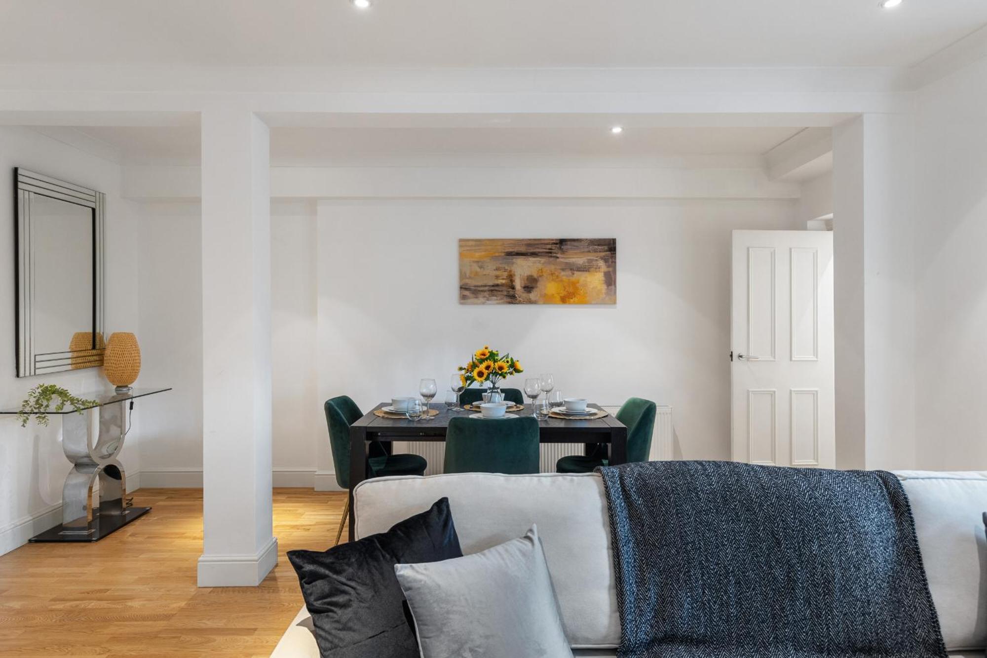 The Knightsbridge Palace By La Reserve