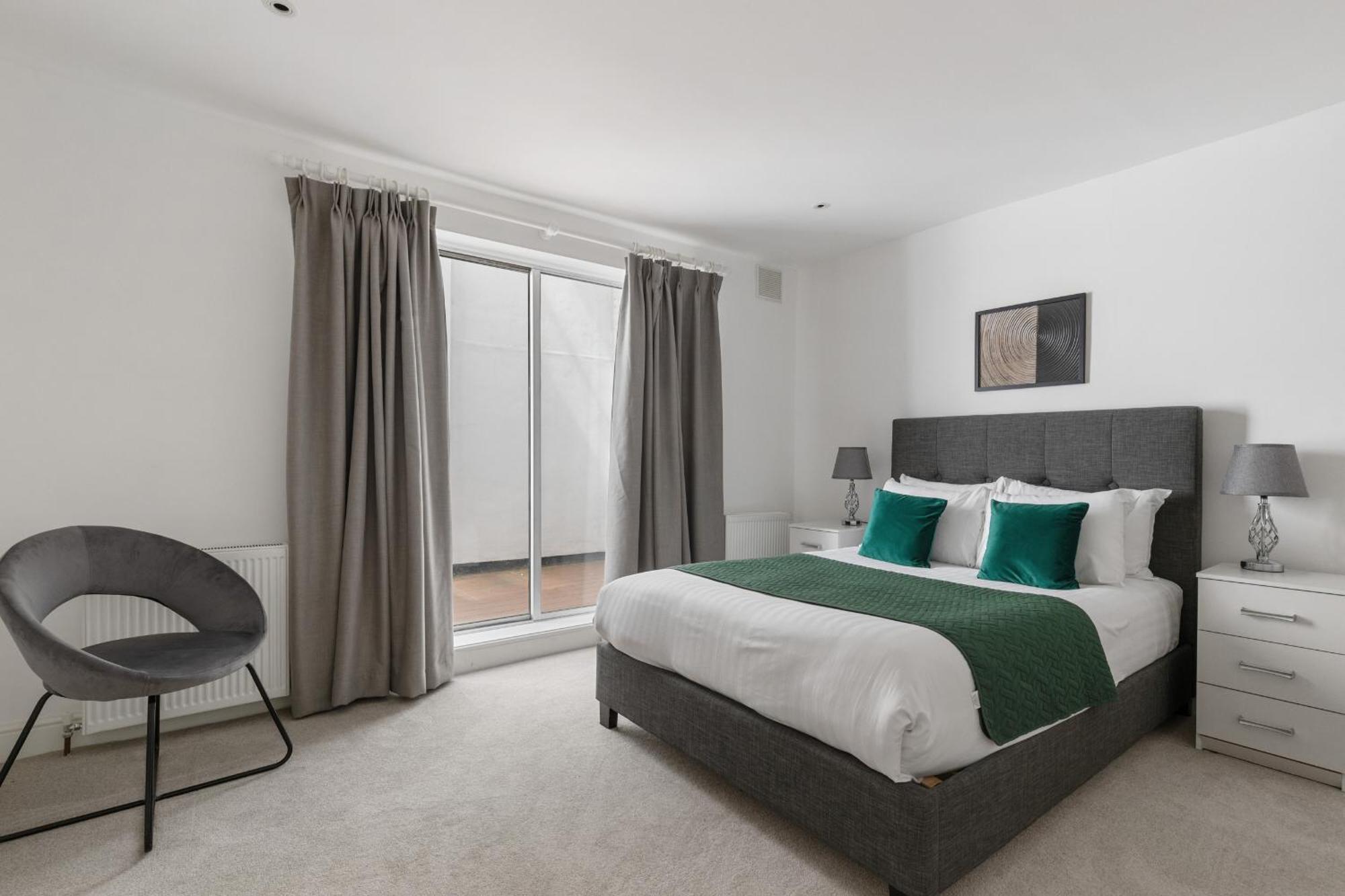 Apartment The Knightsbridge Palace By La Reserve *