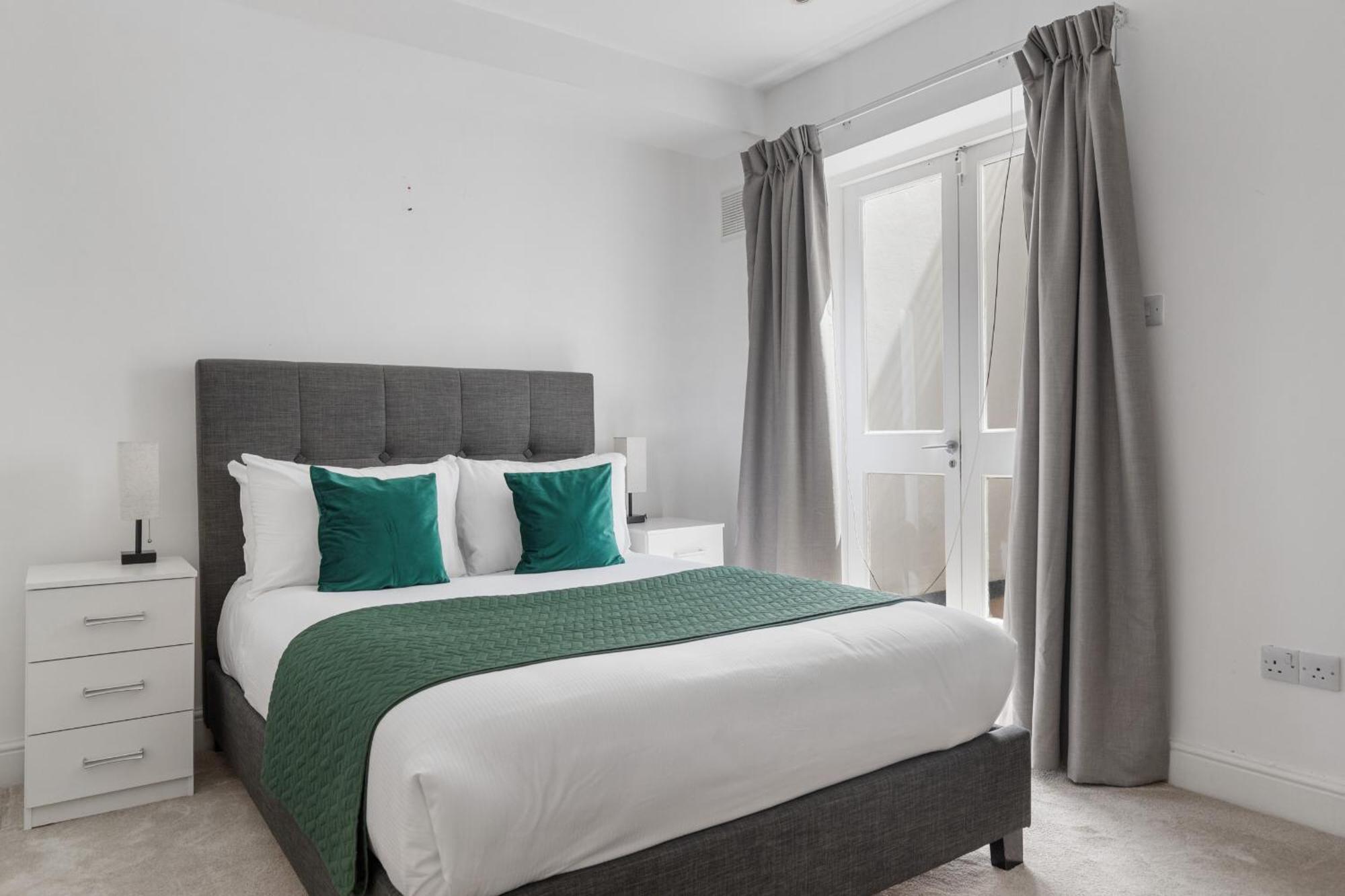 Apartment The Knightsbridge Palace By La Reserve