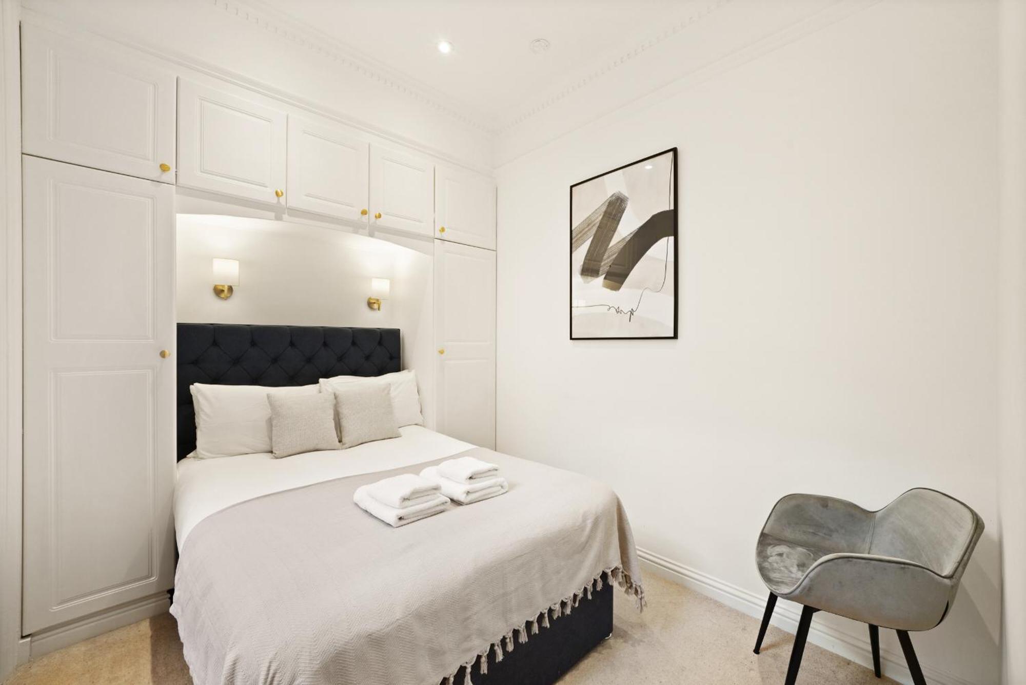 Apartment The Knightsbridge Palace By La Reserve
