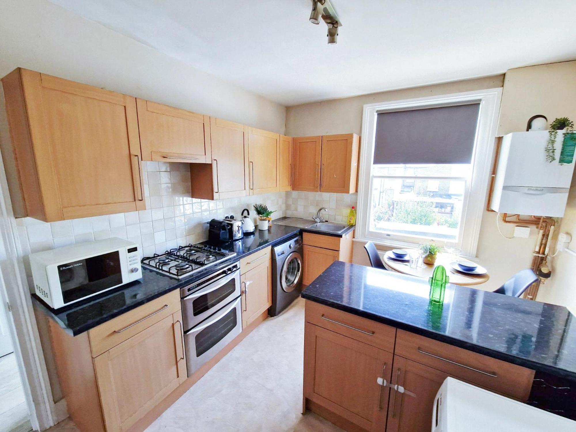 Stylish 1-bed Flat In Willesden With Private Patio Apartamento