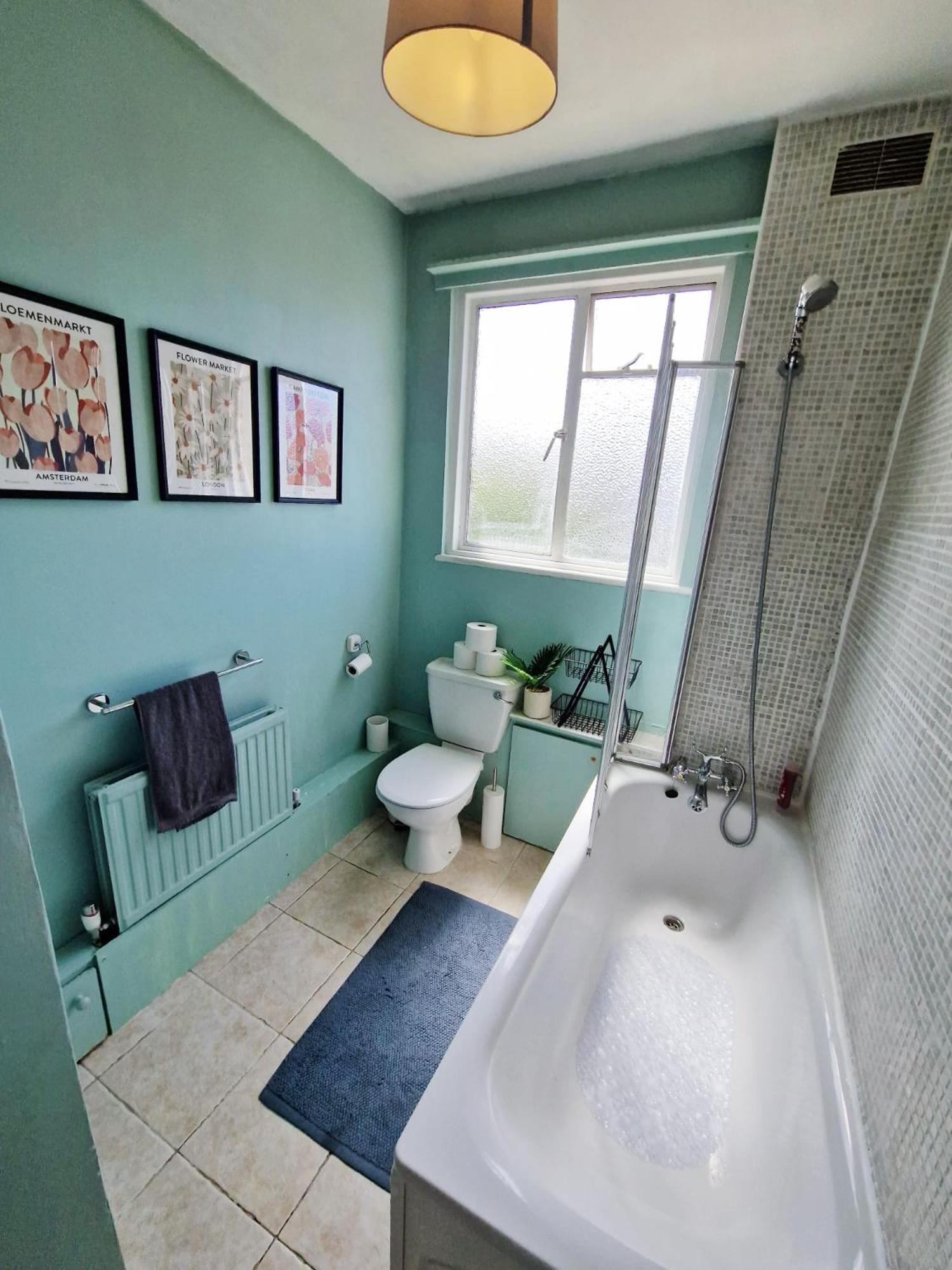 Stylish 1-bed Flat In Willesden With Private Patio Apartamento Londres