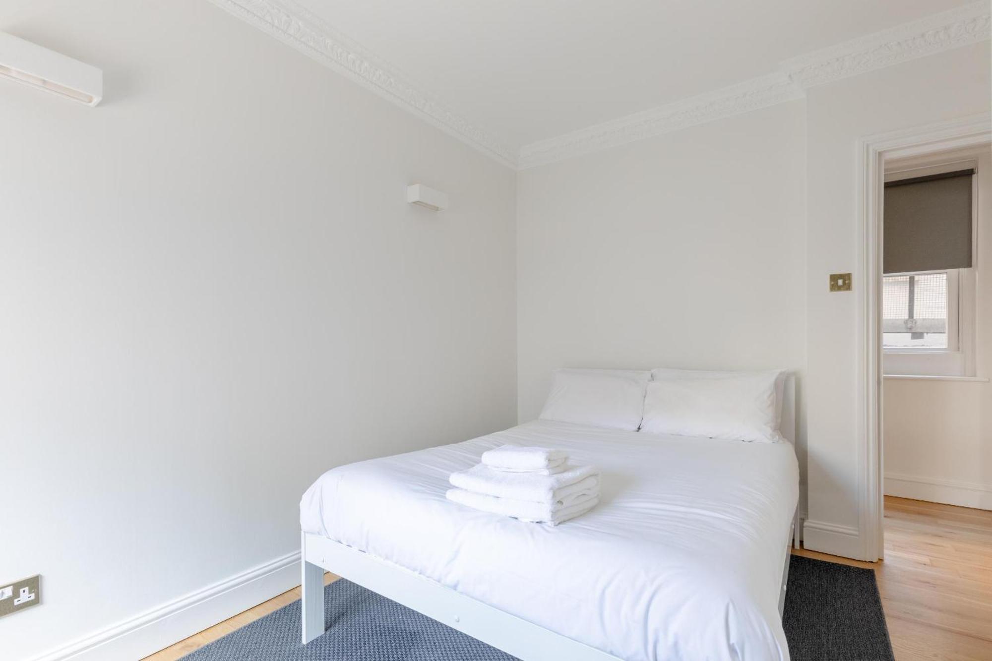 2bd Flat 10 Mins To Buckingham Palace Apartment London