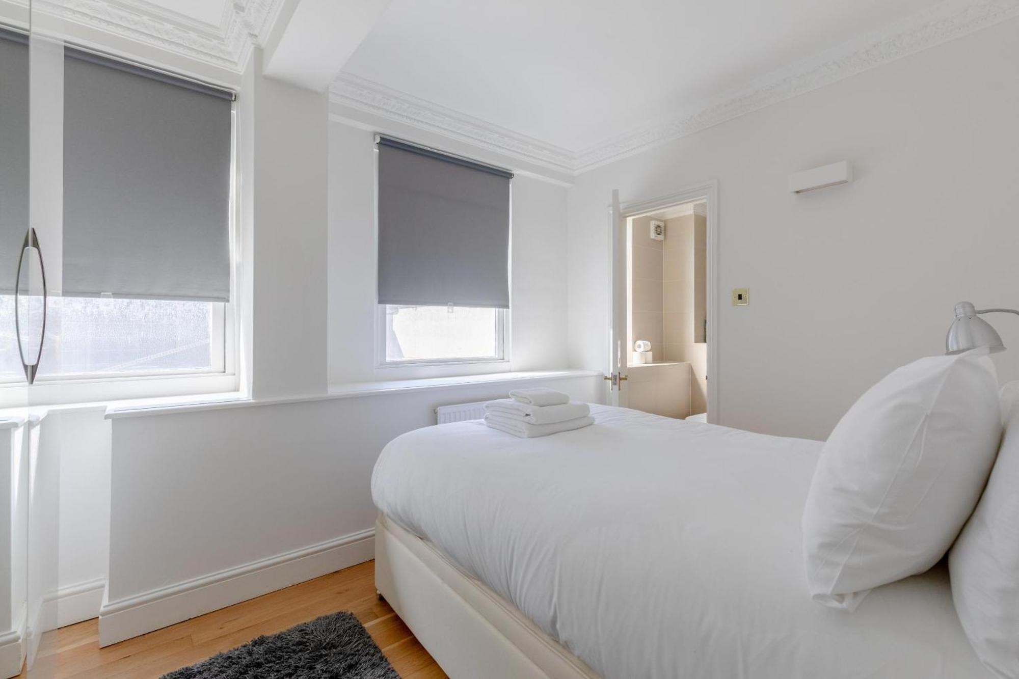 2bd Flat 10 Mins To Buckingham Palace Apartment *