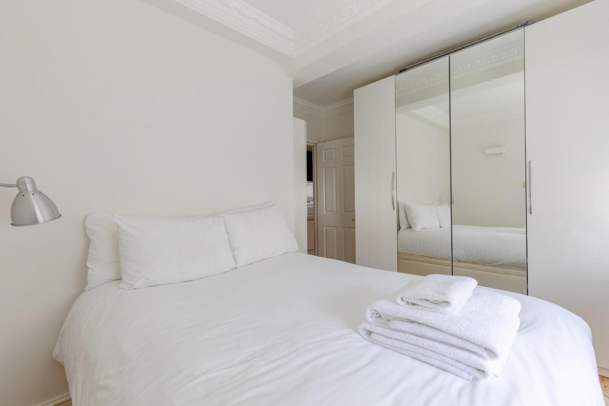 2bd Flat 10 Mins To Buckingham Palace