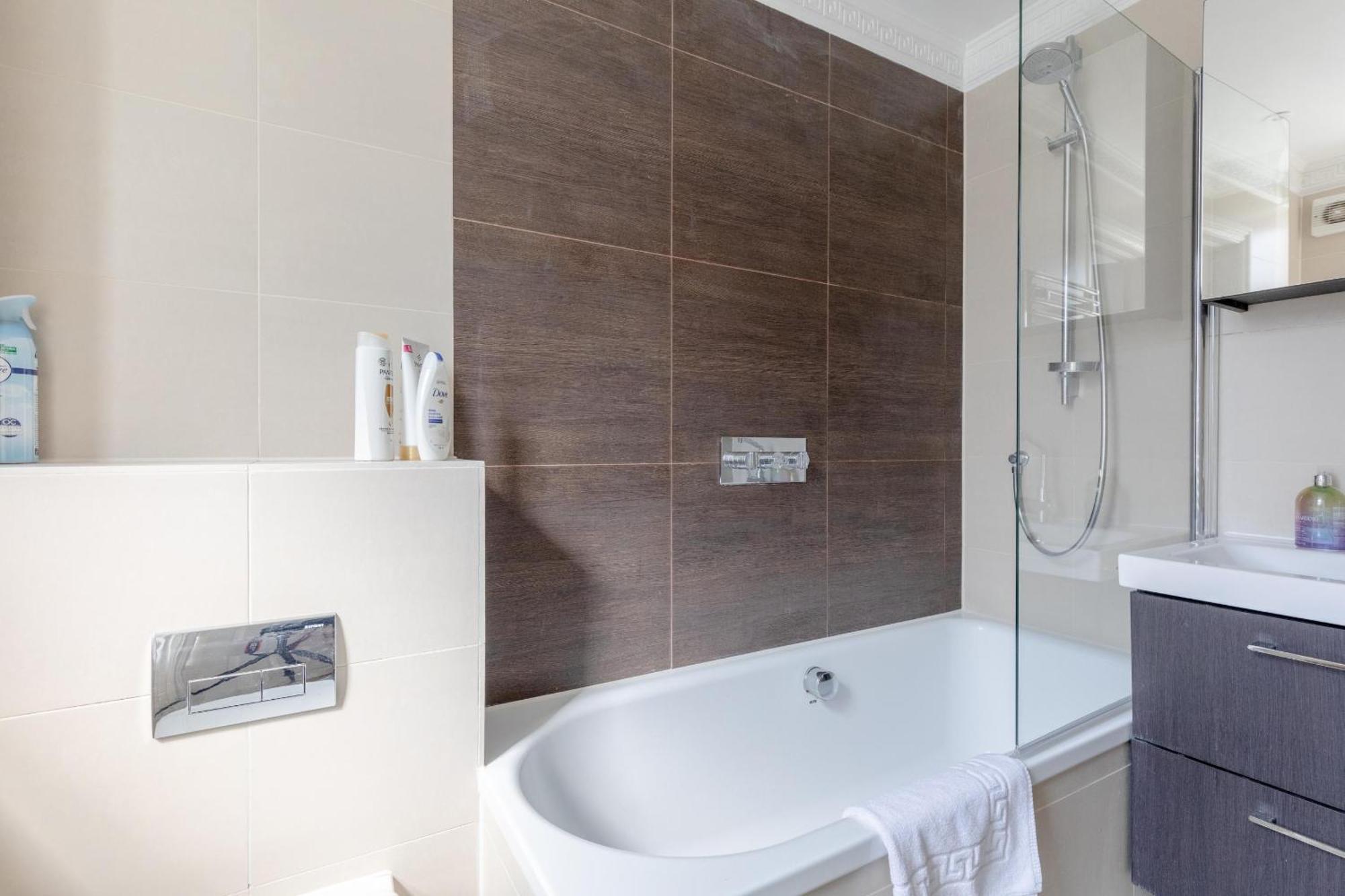 2bd Flat 10 Mins To Buckingham Palace Apartment London