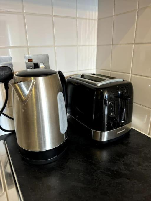 Two Bedrooms Flat In Stratford Appartement Londen