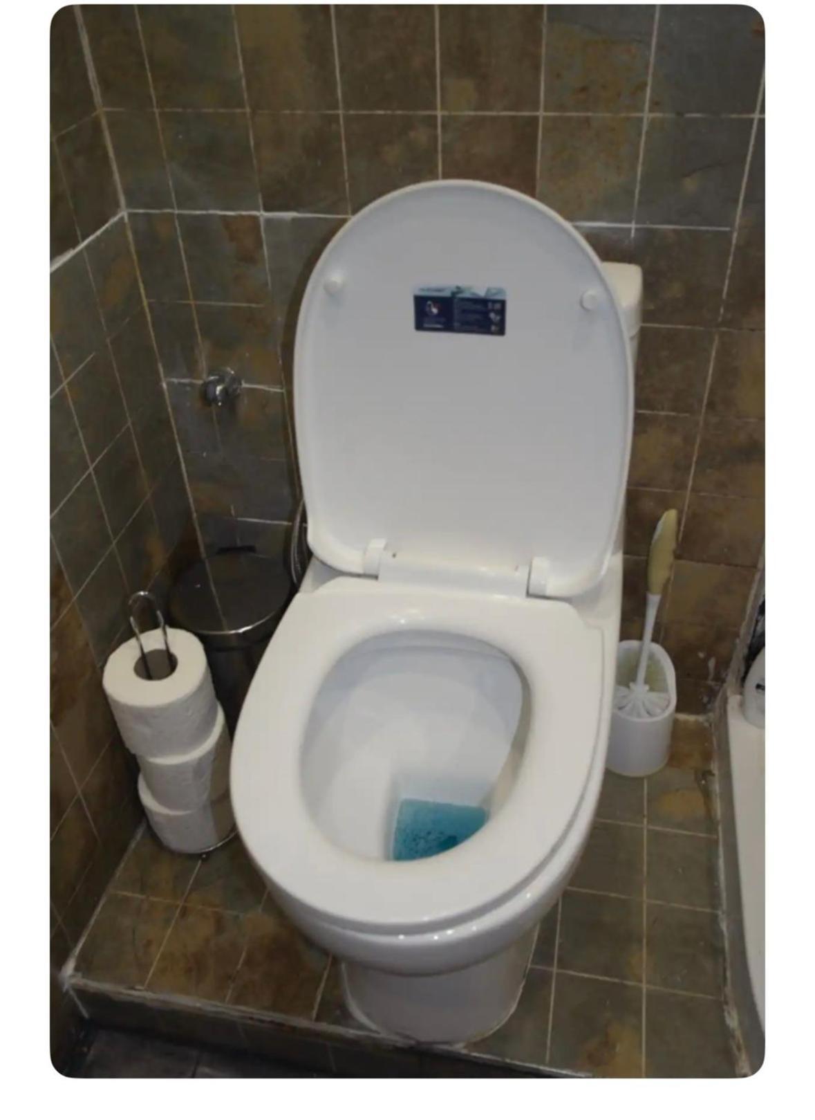 Outhouse Fully Equipped Guest house London