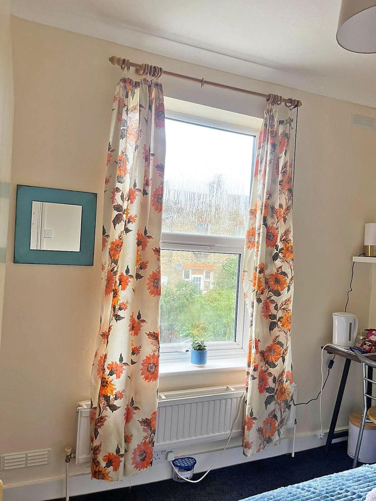 Cozy Bedroom Family Homestay *