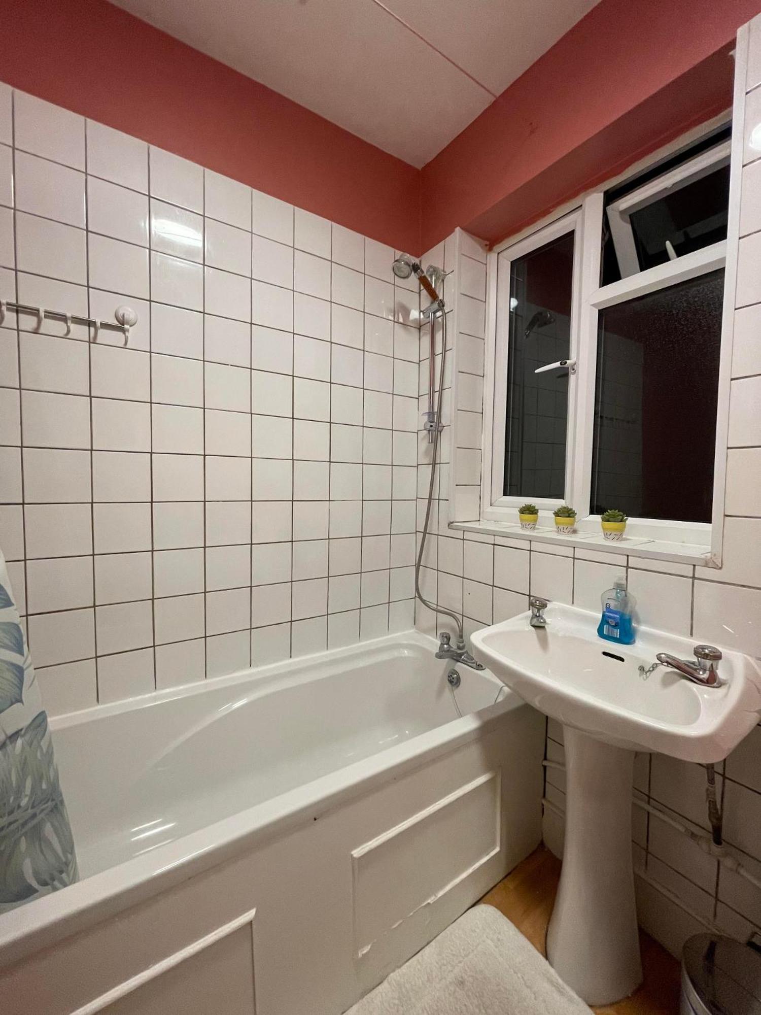 Cozy Bedroom Family London