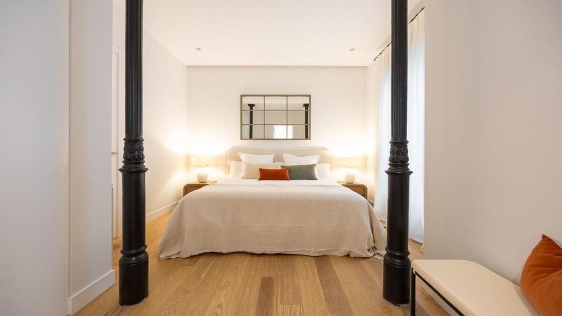 Apartment Bright 4 Bed Flat *