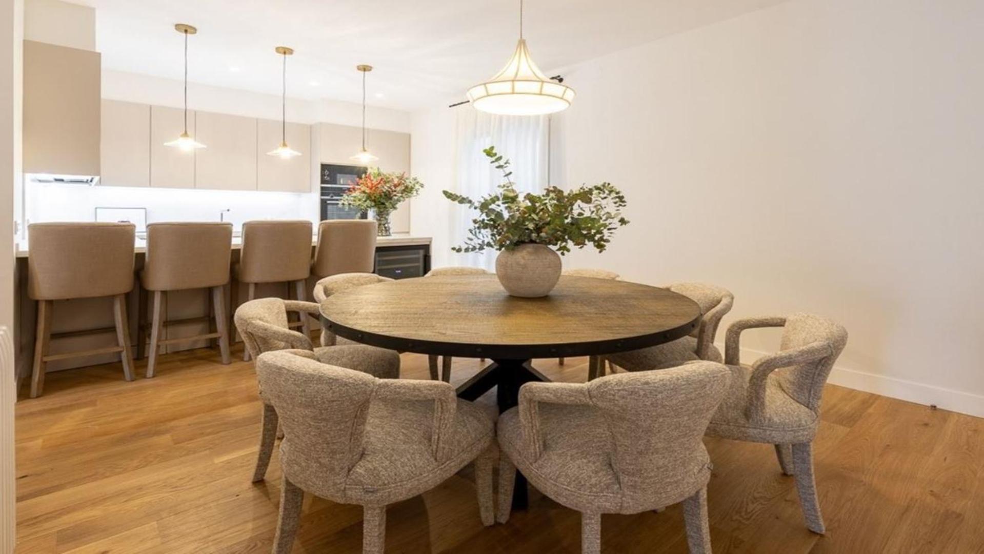 Bright 4 Bed Flat London