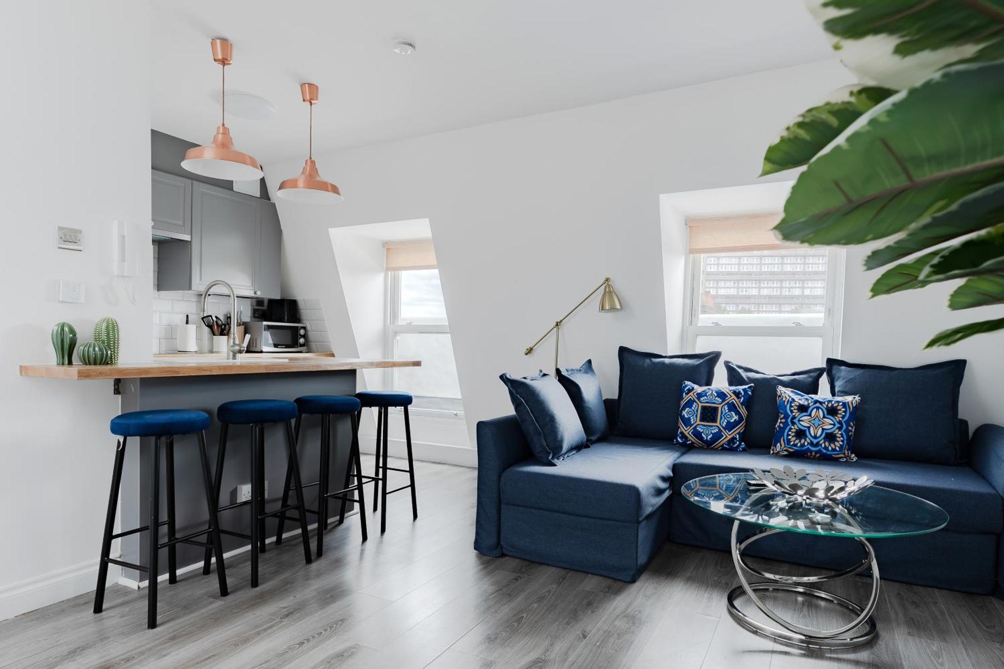 Wonderful Near Portobello Road Apartment