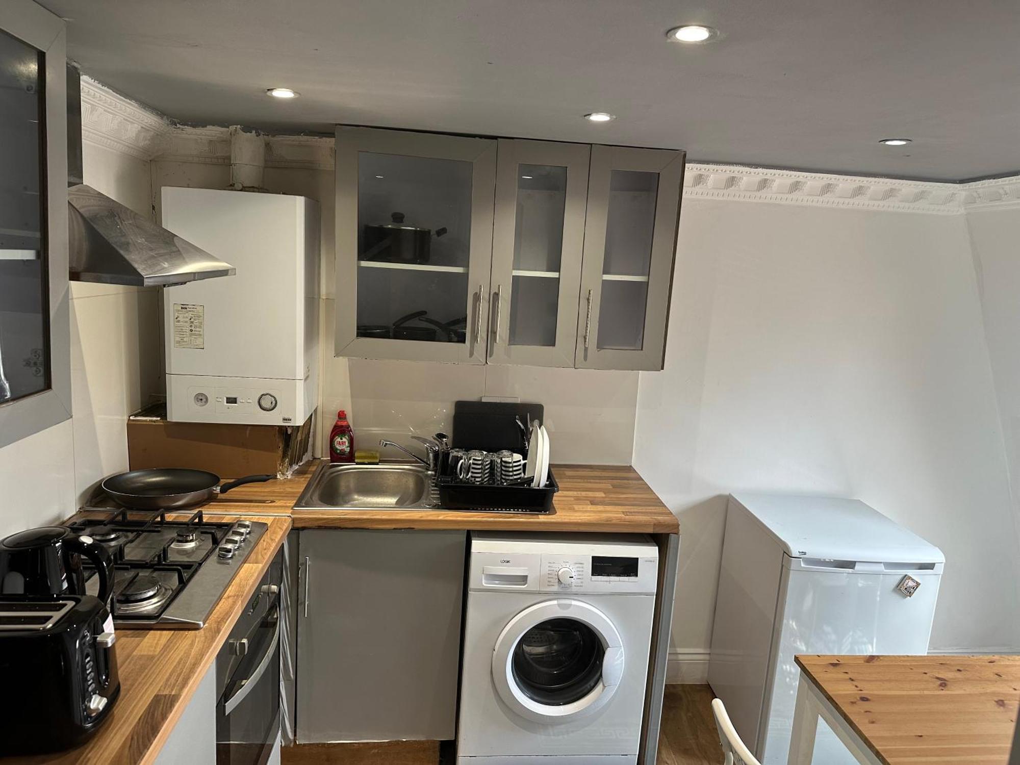 1 Bedroom S8 * London