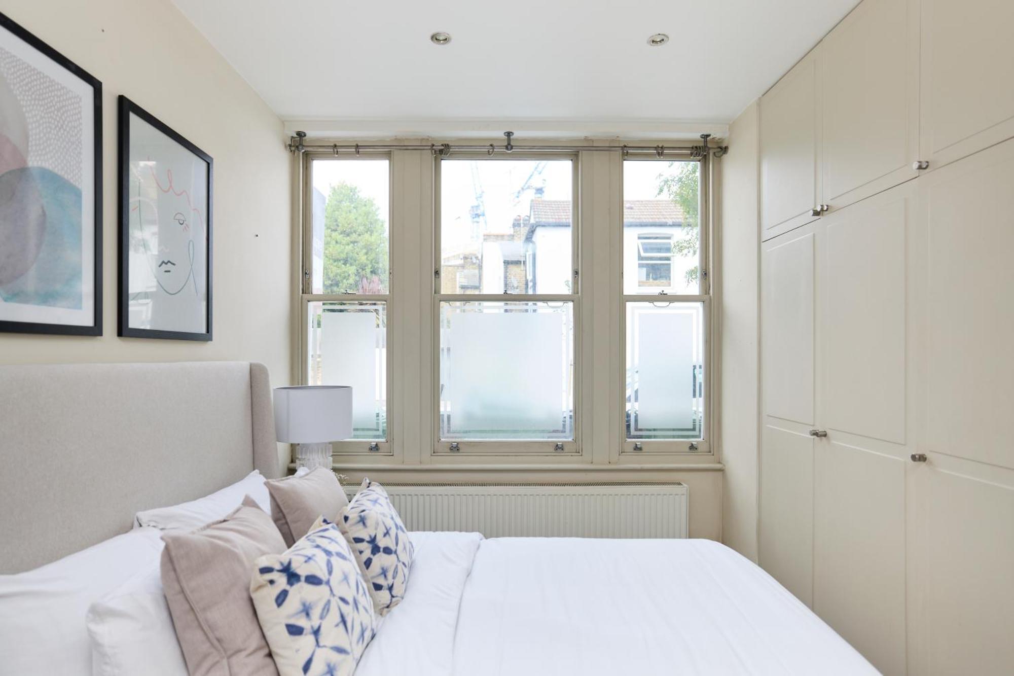 The Fulham Wharf - Glamorous 2bdr Flat With Garden Londen
