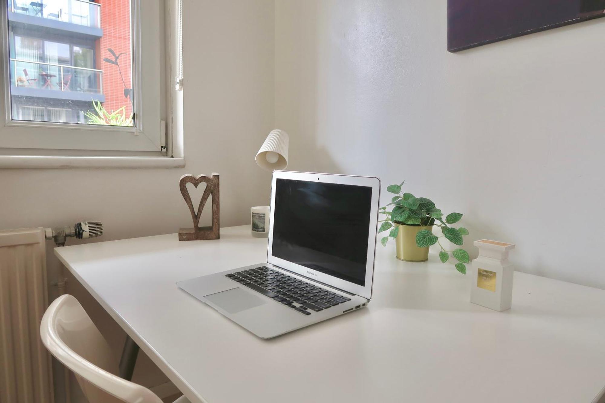 Chic 4-bed In Trendy Clerkenwell W Balcony And Walking Distance To Tube Apartment London