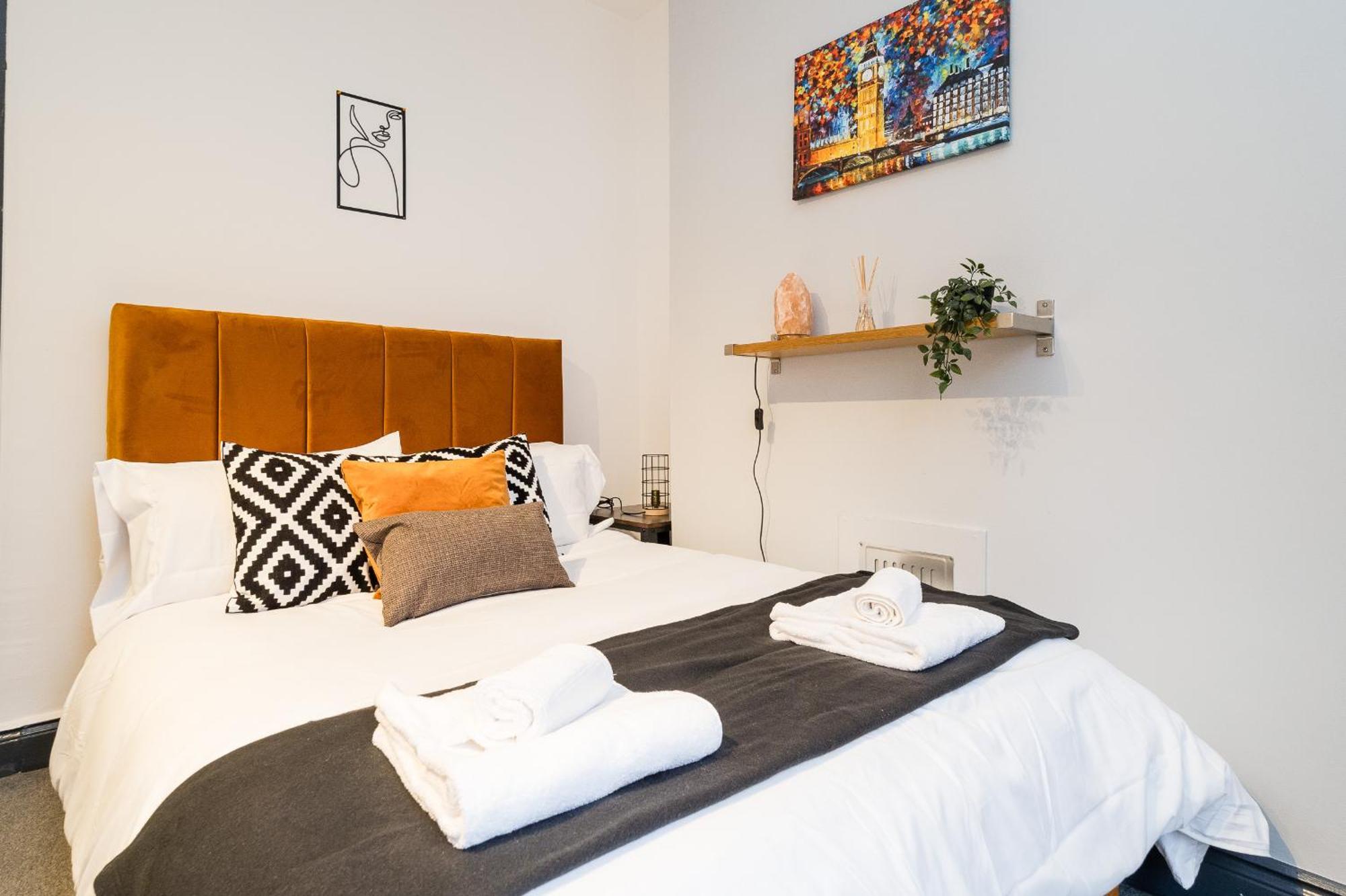 Spacious 6 Ensuite Bedroom House In * Londen
