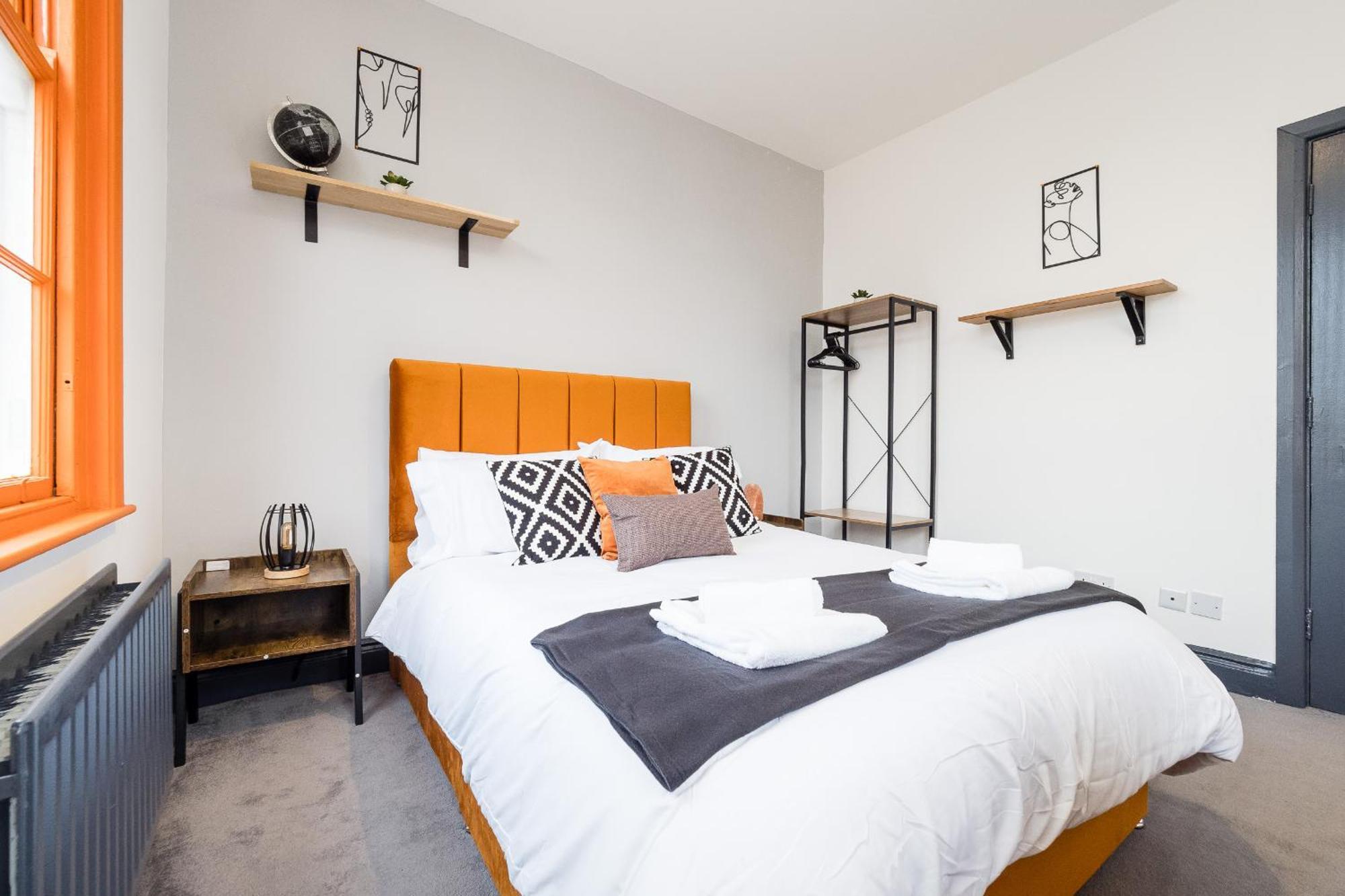 Spacious 6 Ensuite Bedroom House In * Londen