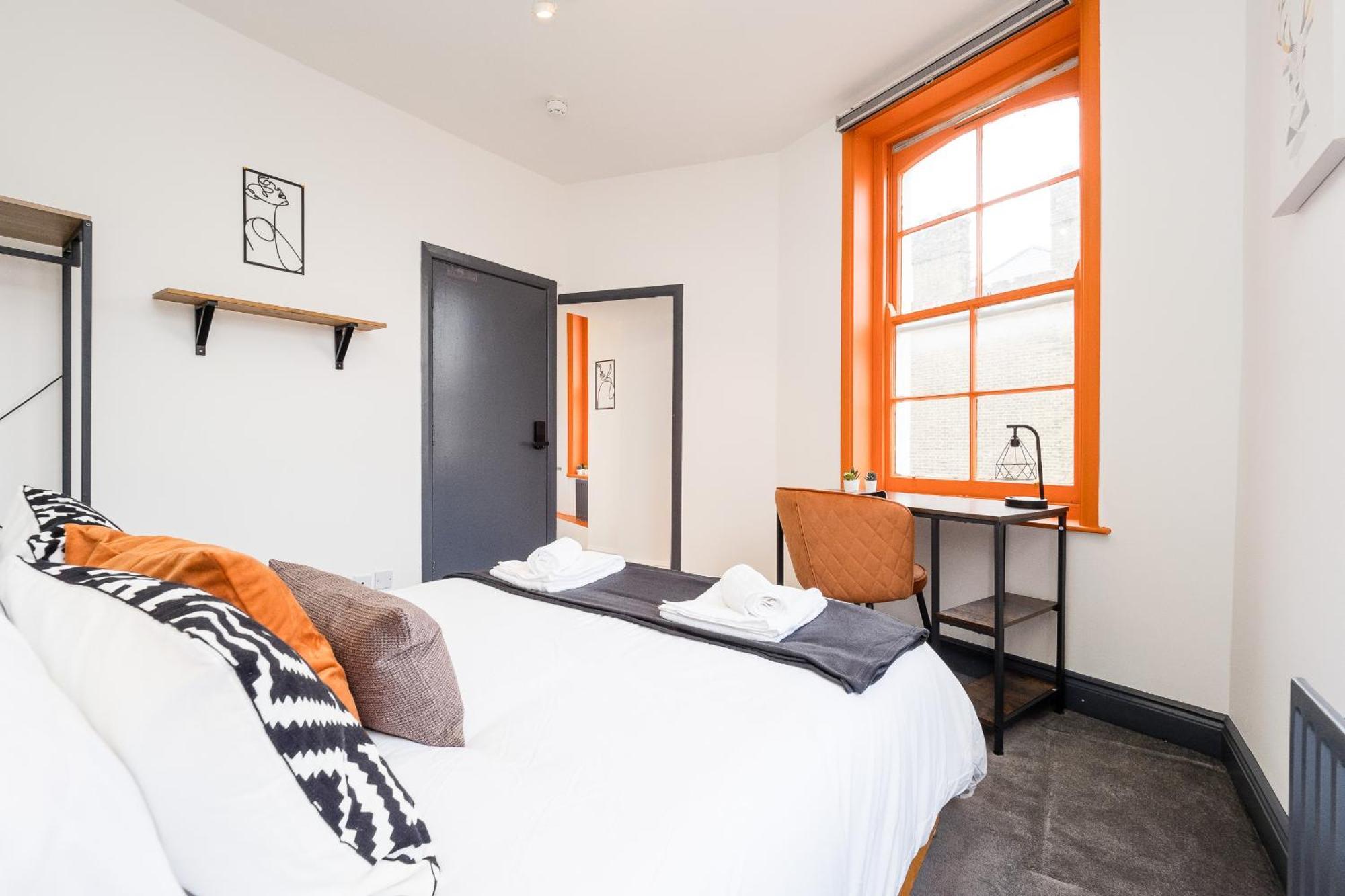 Vakantiehuis Spacious 6 Ensuite Bedroom House In