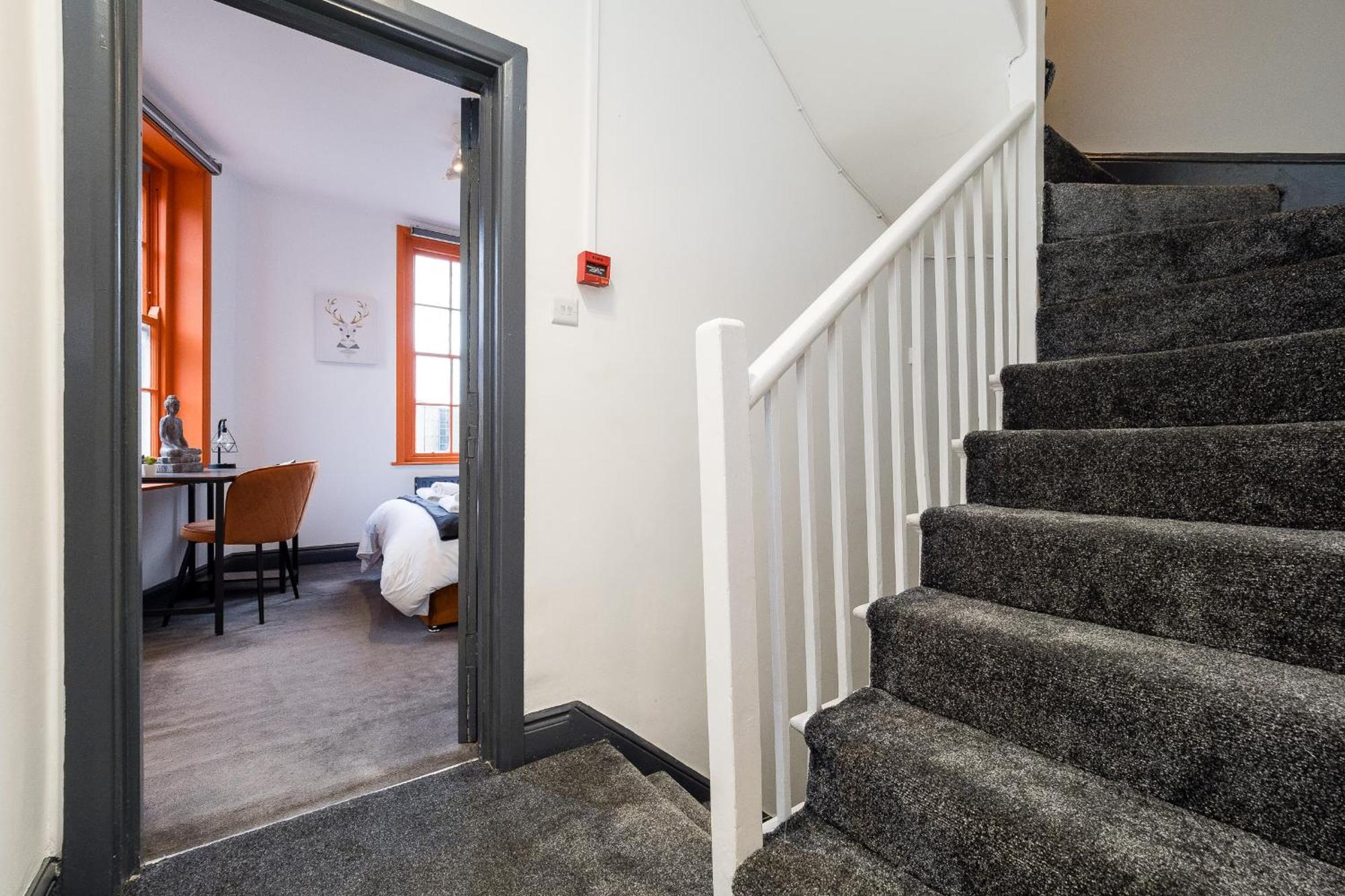 Spacious 6 Ensuite Bedroom House In Vakantiehuis