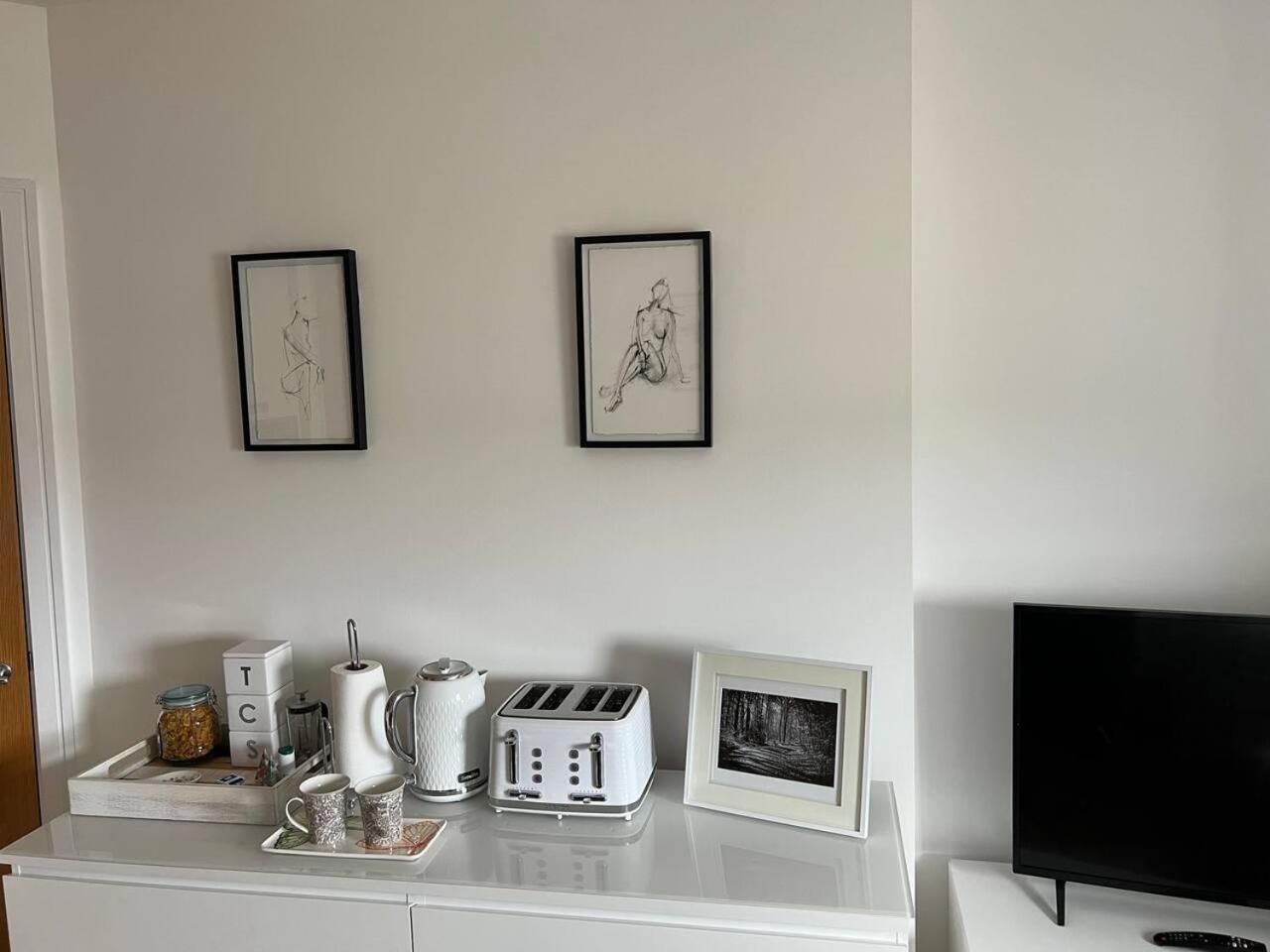 Stylish Flat Near Apartment