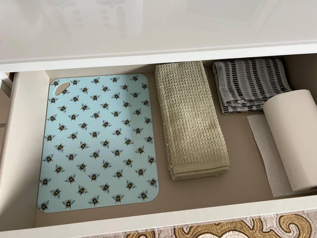 Apartment Stylish Flat Near London