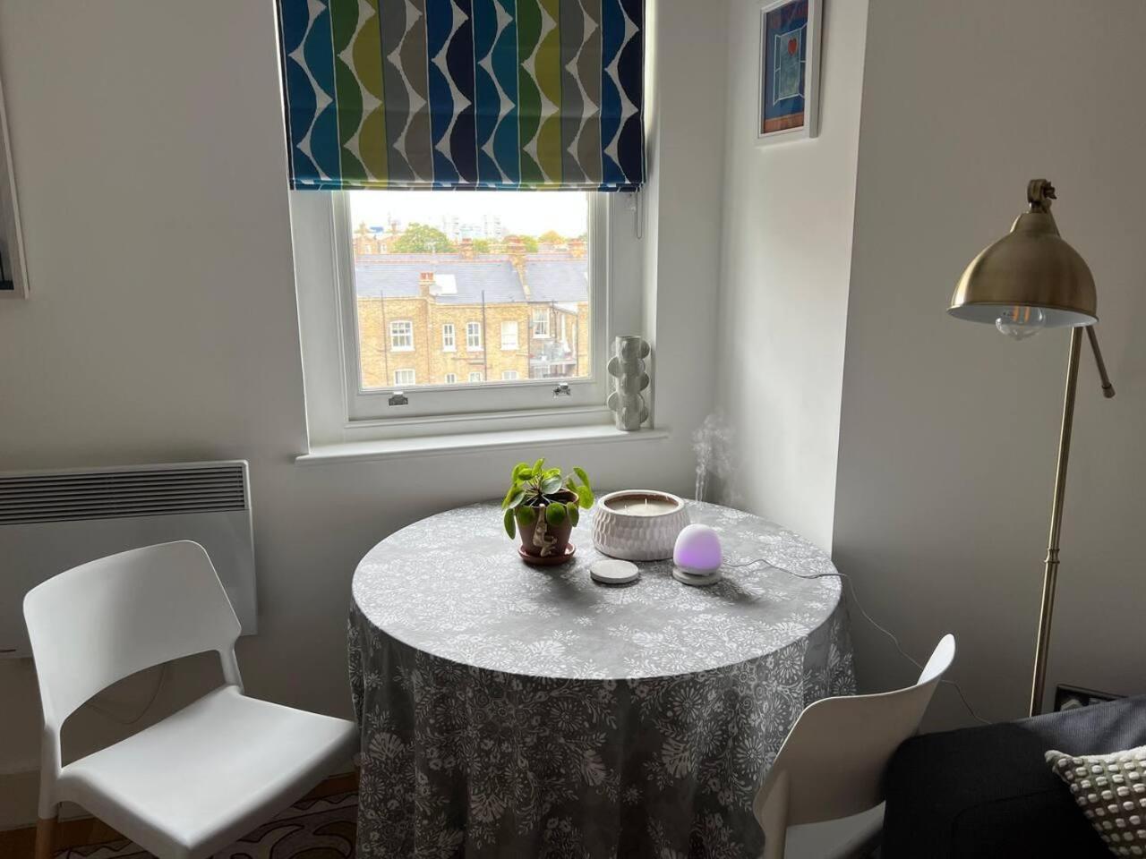 Stylish Flat Near London
