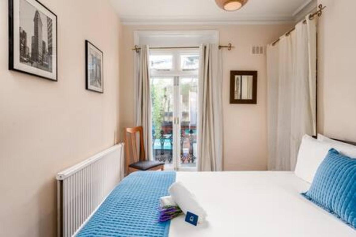 Lovely 2-bed Flat Next To Oval Cricket Ground Londen