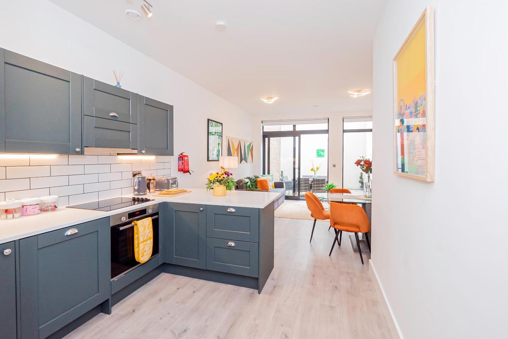 Apartamento Gorgeous Two-bedroom Two-bathrooms Flat Near Acton Main Line Station Londres