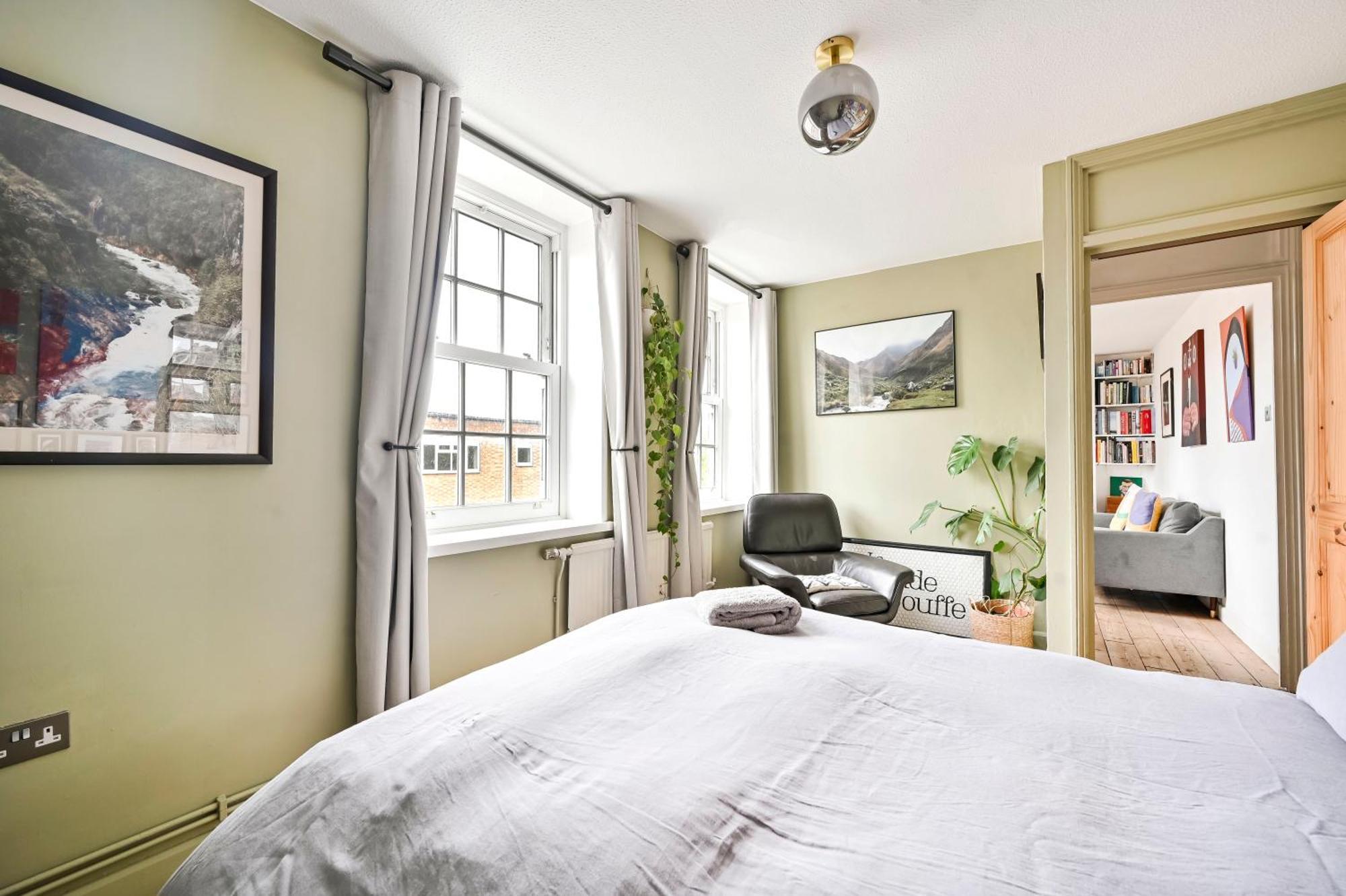 Clerkenwell's Hidden Gem: Chic 1-bed Flat Apartment London