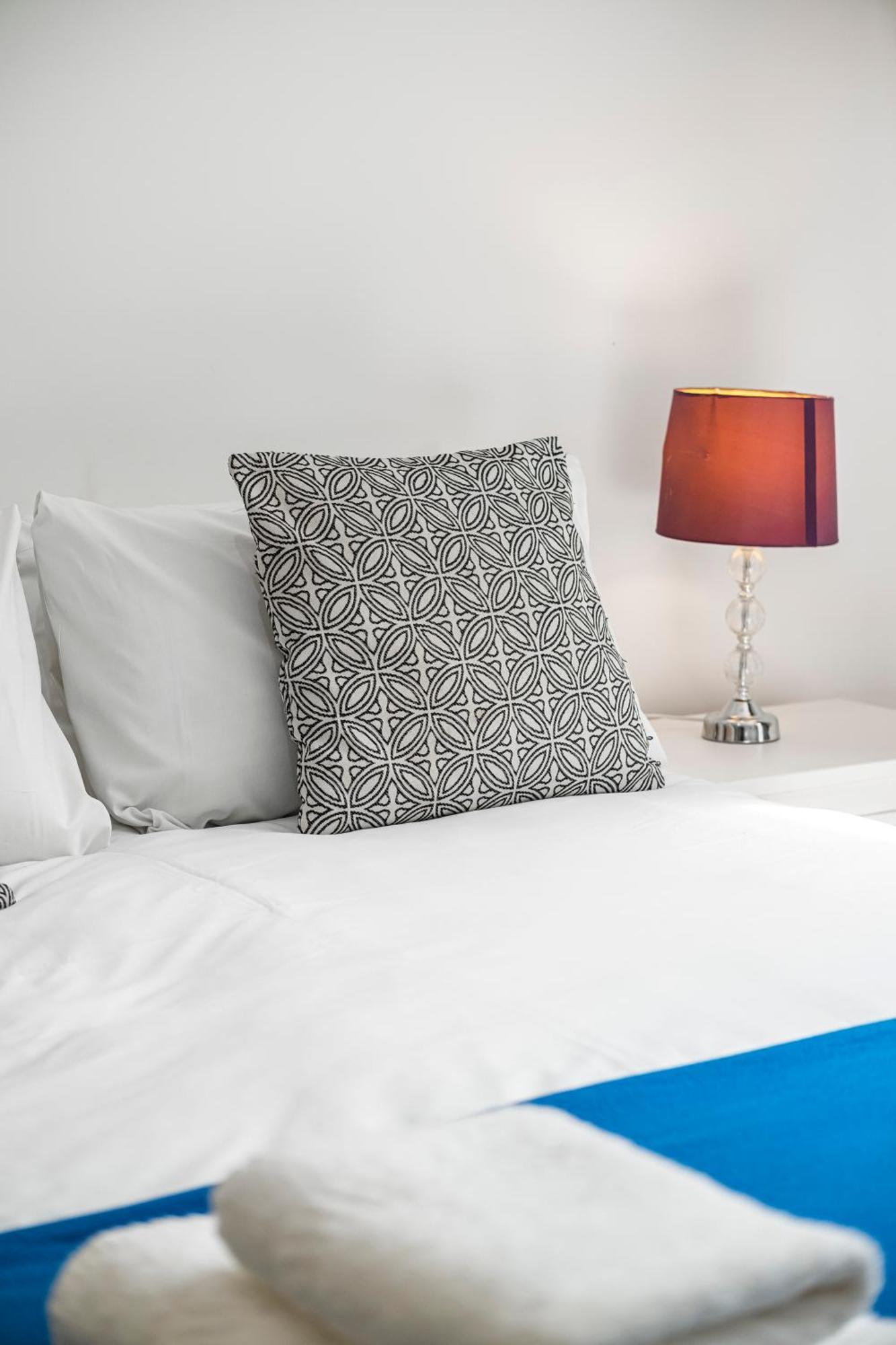 Pass The Keys In Sunny Waterloo Apartment London