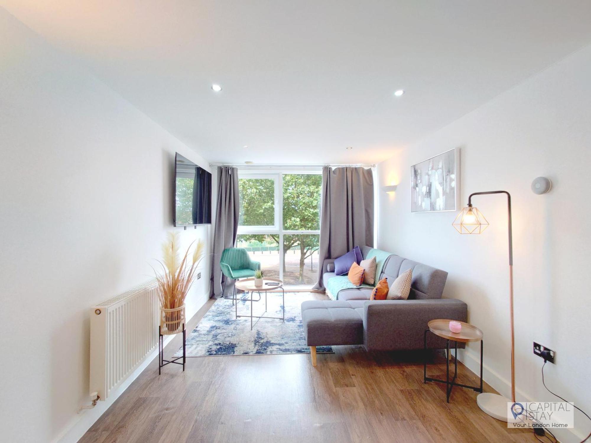 Two Bed Serviced By Docklands Appartement Londen