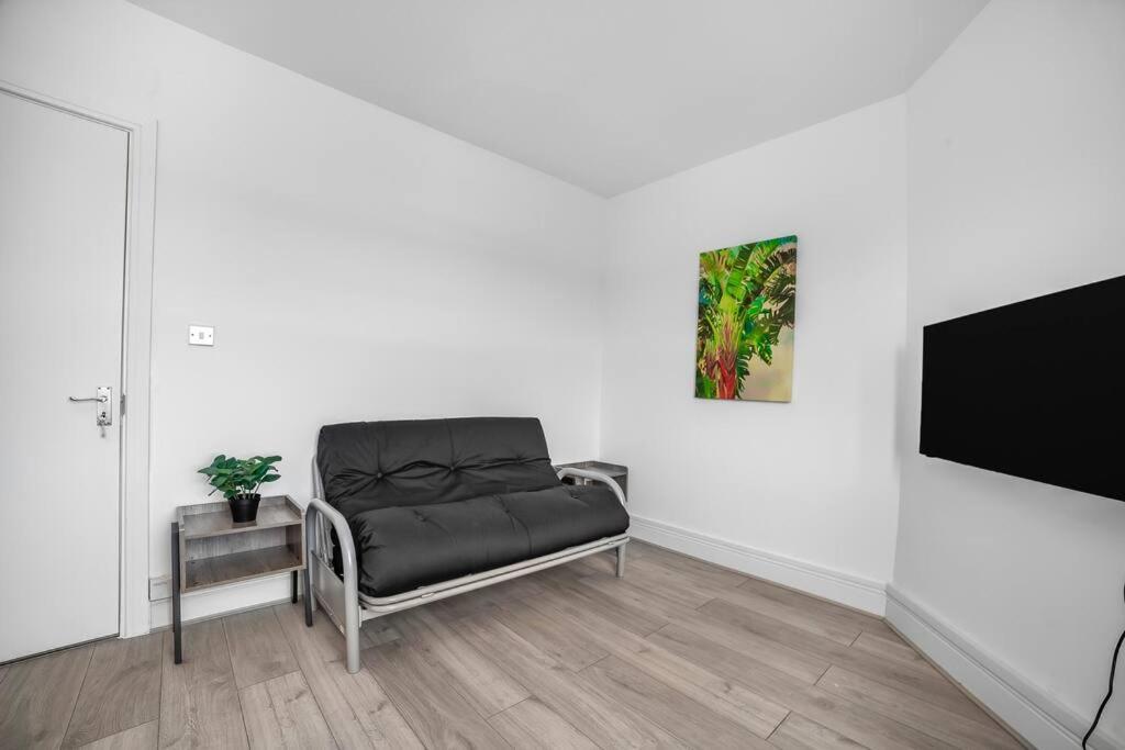 Appartement Stylish 2-bed By Tower Of