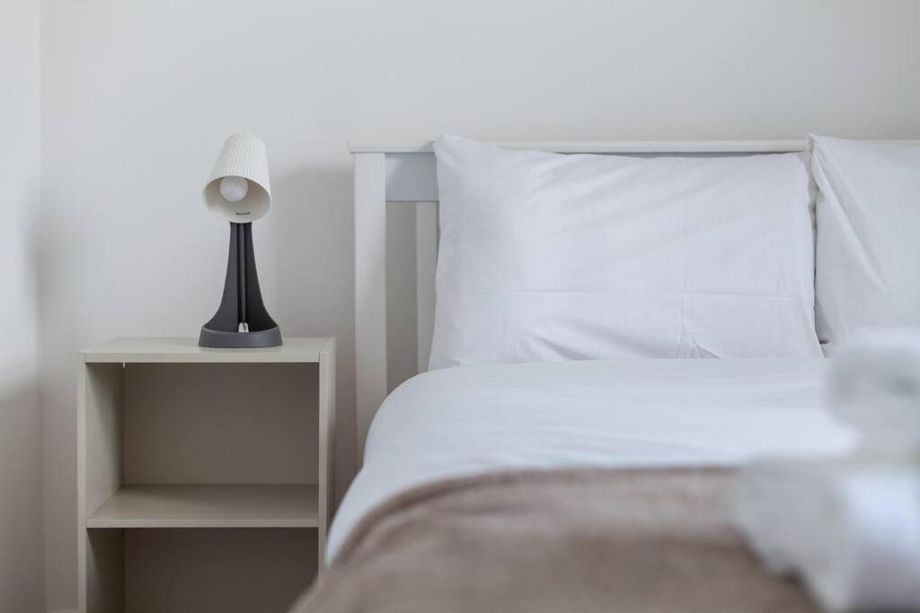 Charming Semi 1-bed Walk To Tower Of