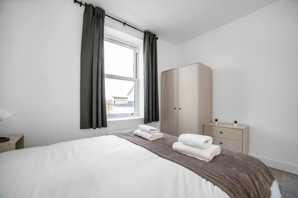 Charming Semi 1-bed Walk To Tower Of