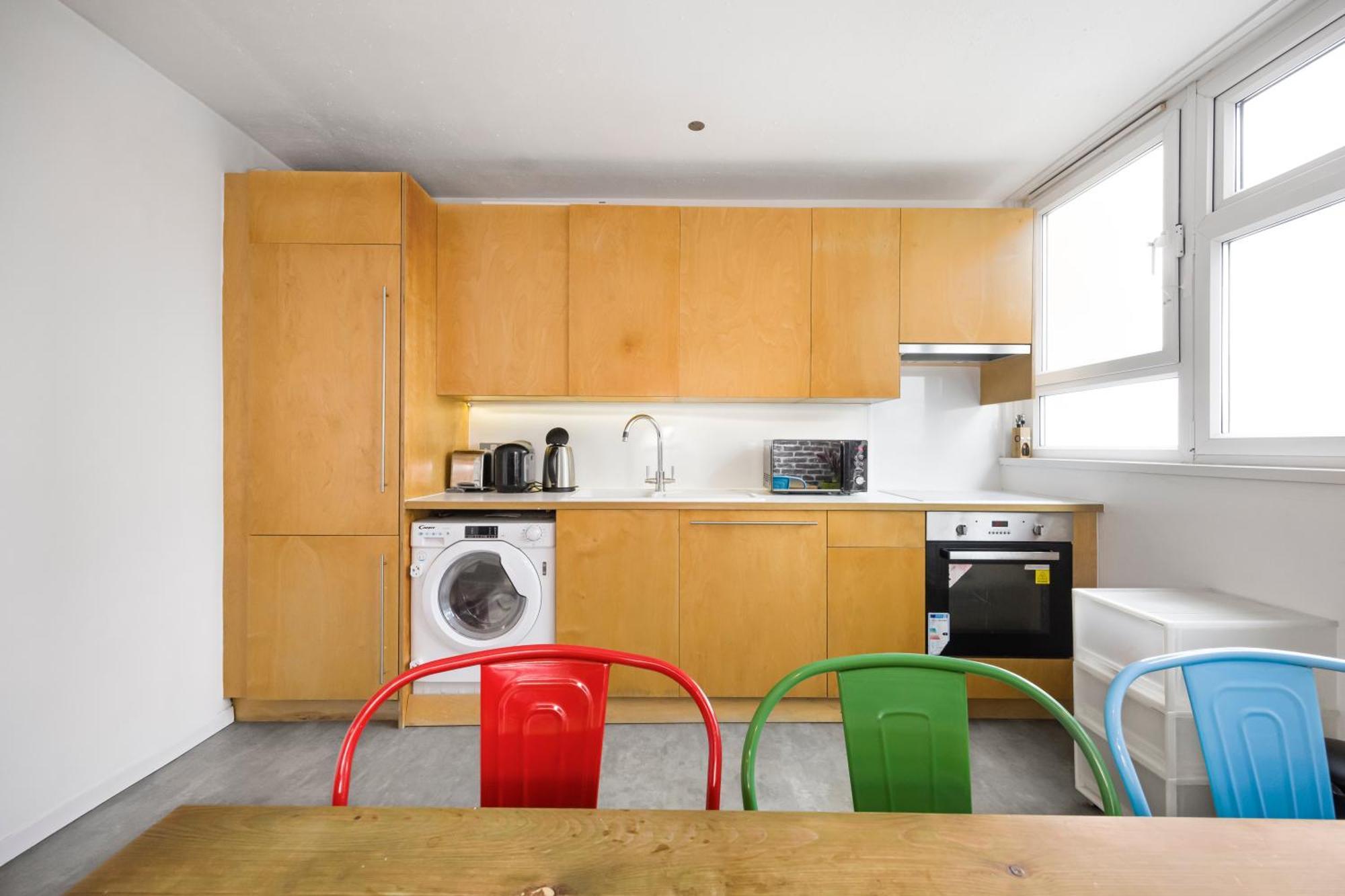 Apartment 4-bed Flat With Stunning Views *