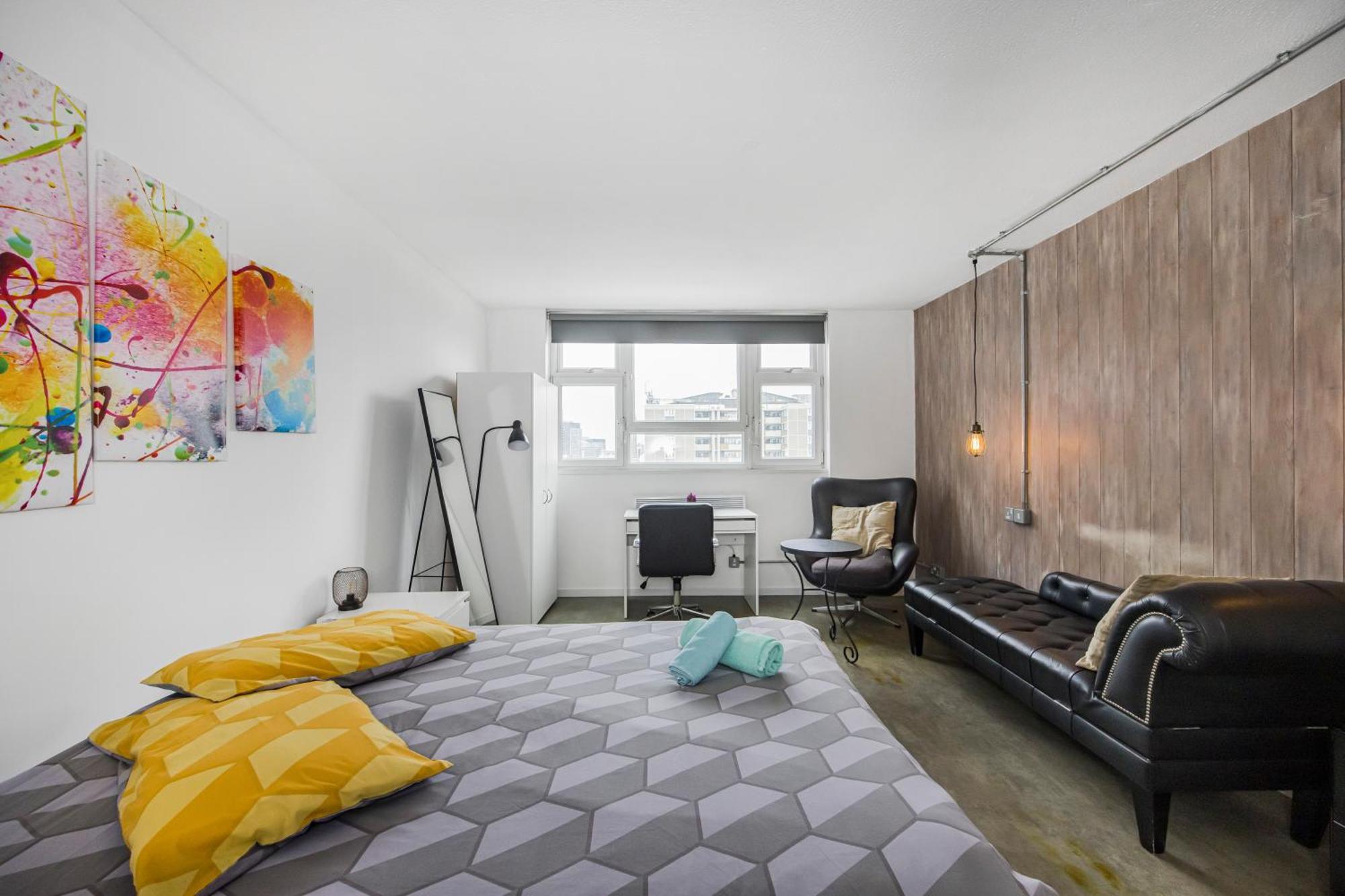4-bed Flat With Stunning Views Apartment