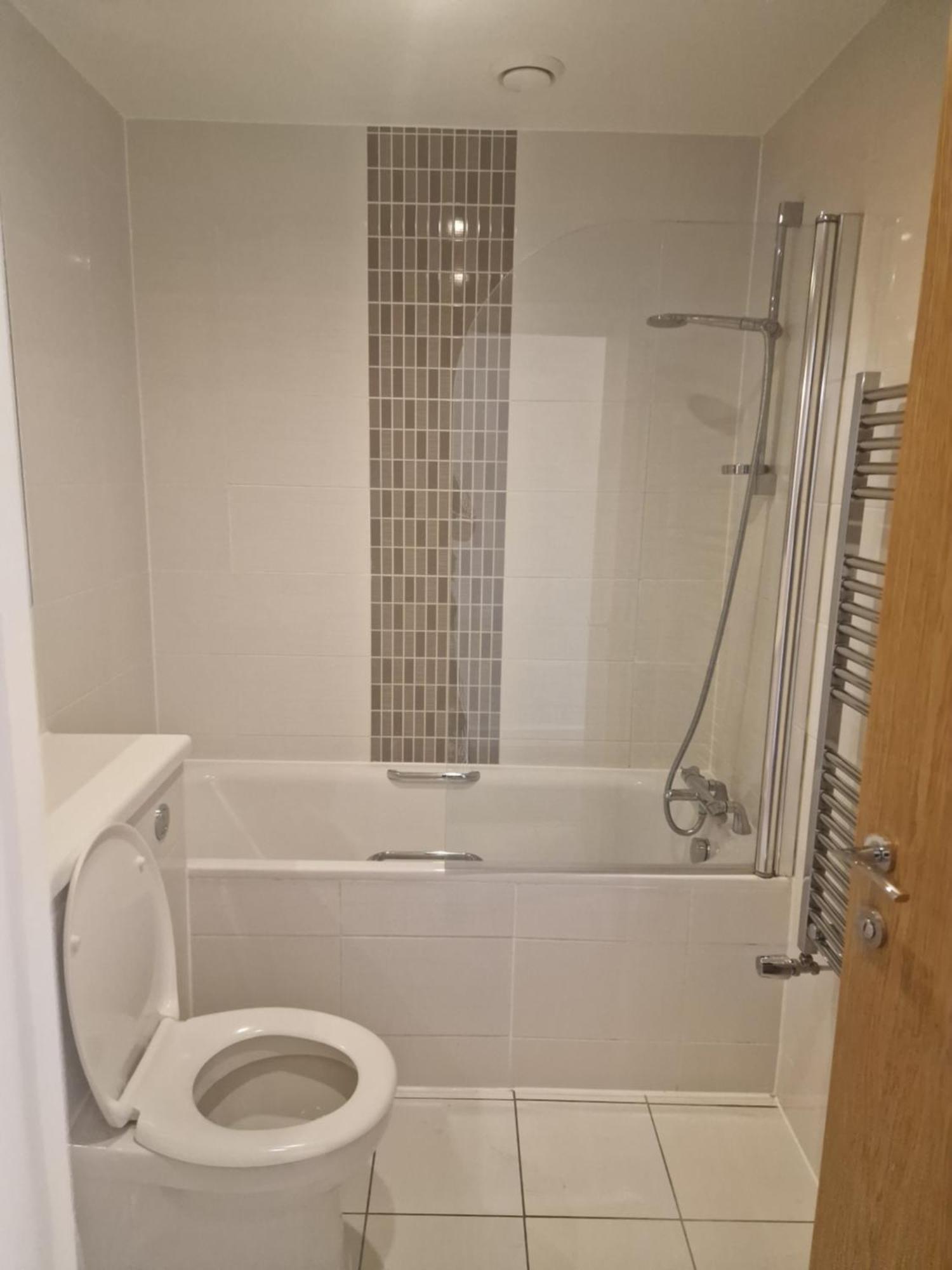 Aarons Riverview Luxury London