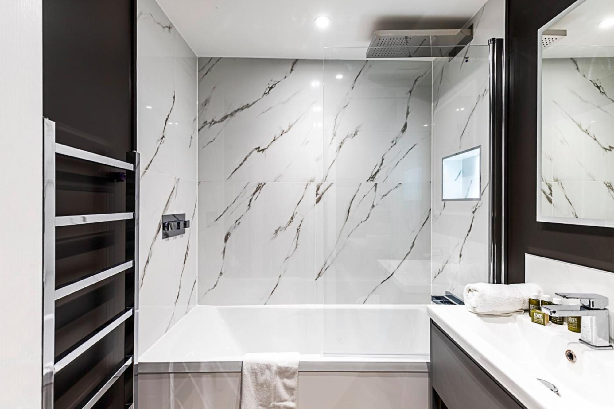 Luxurious 3 Bed Flat With Patio And Garden Leilighet *