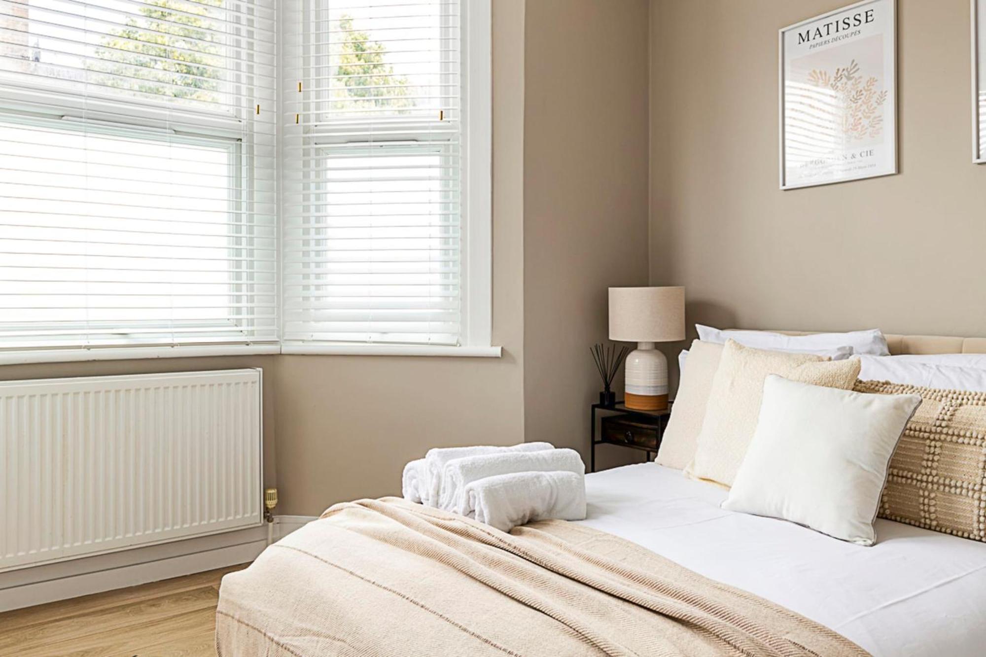 Luxurious 3 Bed Flat With Patio And Garden Leilighet
