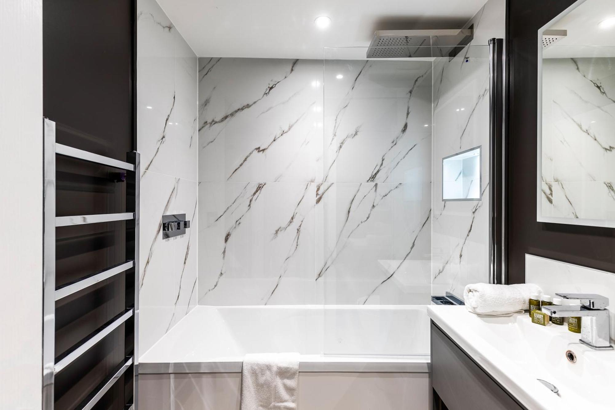 Luxurious 3 Bed Flat With Patio And Garden Leilighet *