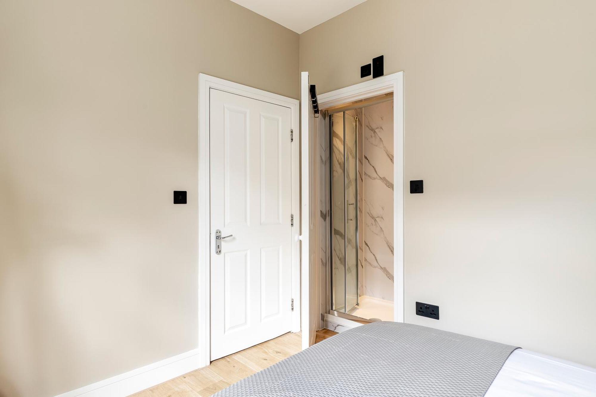Luxurious 3 Bed Flat With Patio And Garden Leilighet *