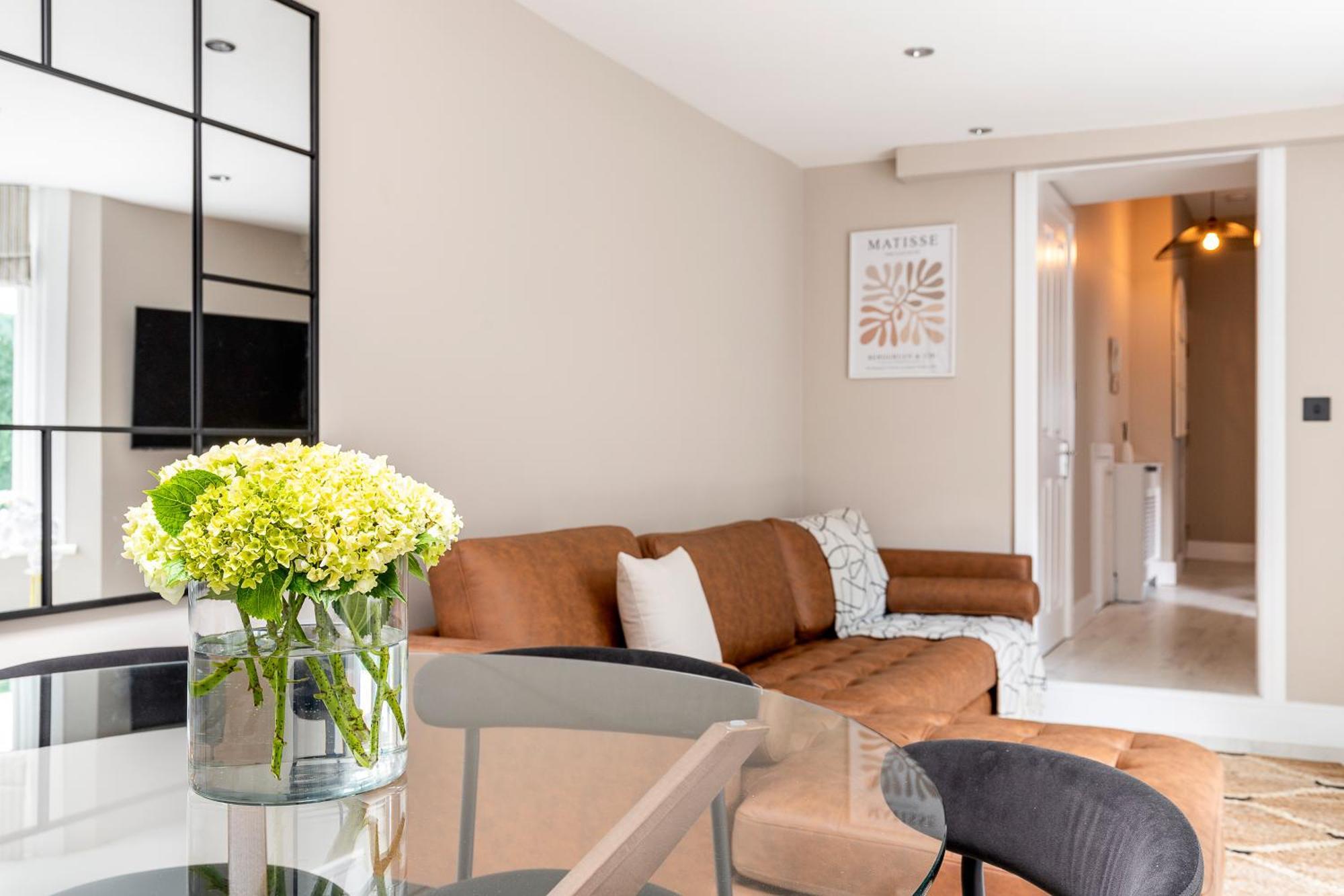 Luxurious 3 Bed Flat With Patio And Garden Leilighet