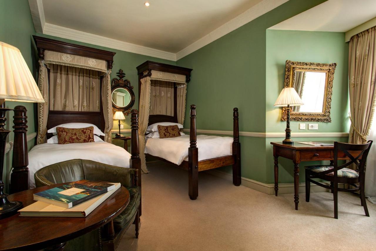 Hotel The Gore - Starhotels Collezione London