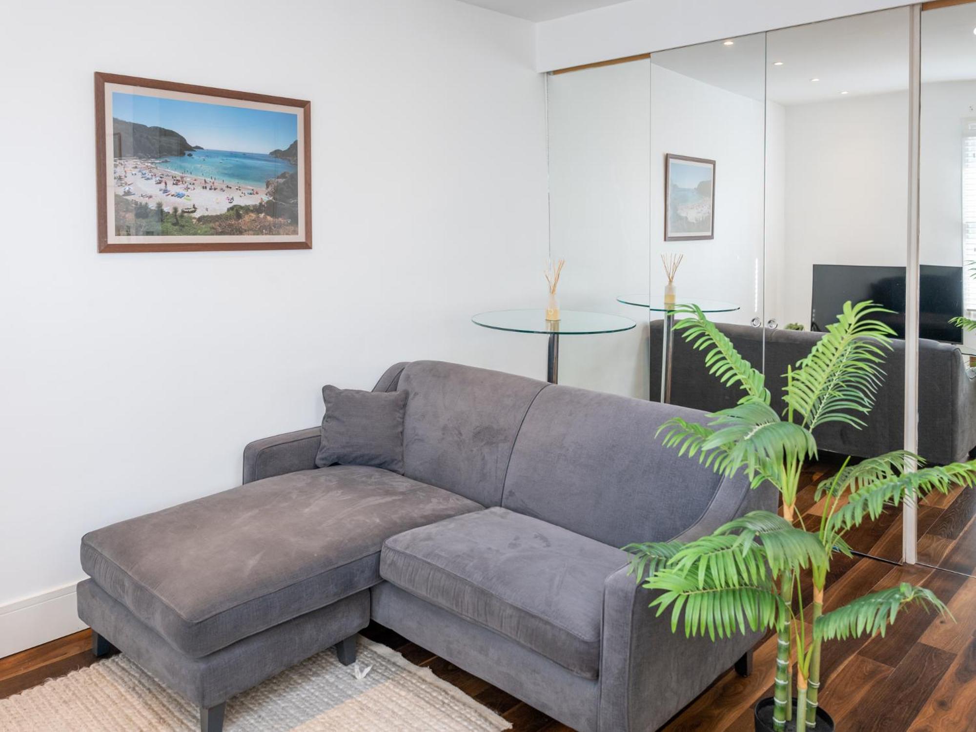 Appartement Pass The Keys Hidden Gem Overlooking Movie Set *