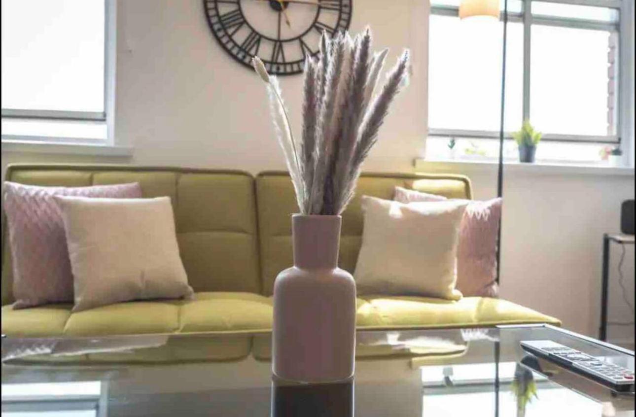 Cozy 2br Retreat, Rental! *