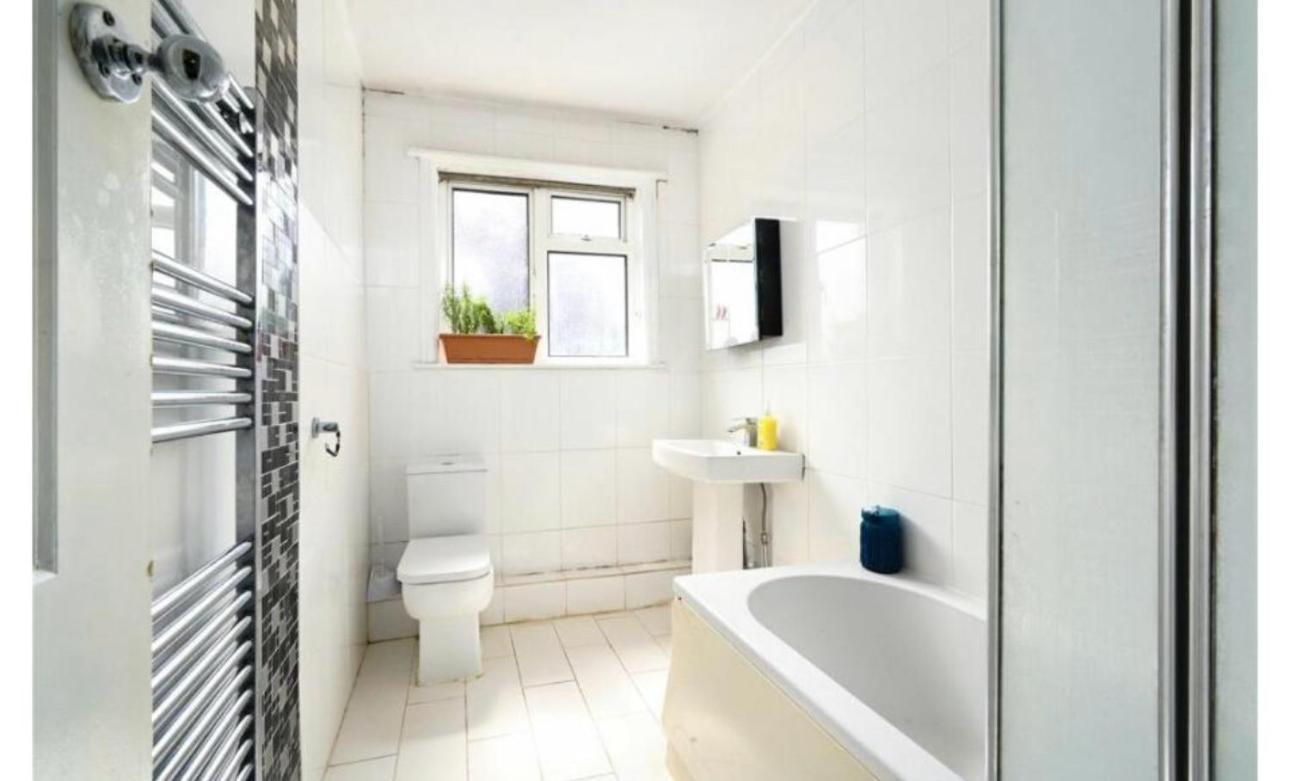 Cozy 2br Retreat, Rental! Apartamento Londres